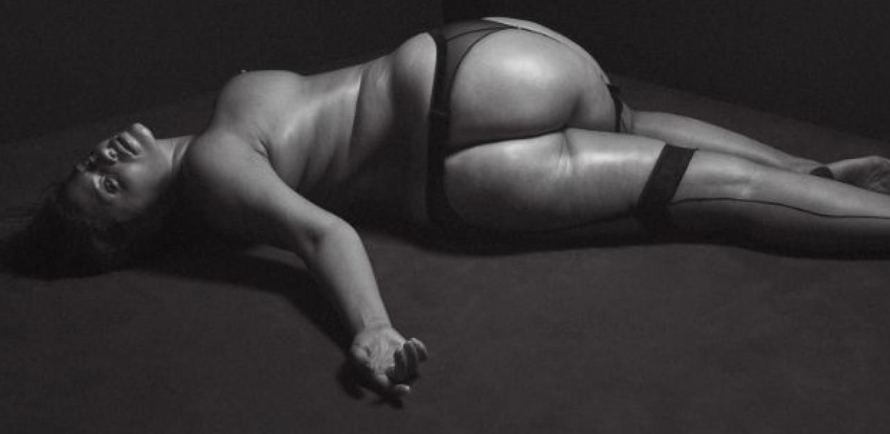 Heute.at - Ashley Graham zeigt im V Magazine alles