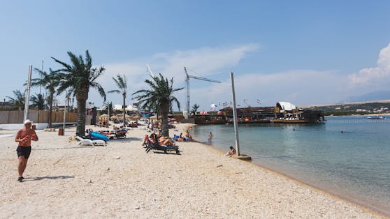 Jedes Jahr zieht es Tausende Österreicher zum "Austria goes Zrće"-Festival an den Partystrand der kroatischen Adria-Insel Pag. (Archivbild)