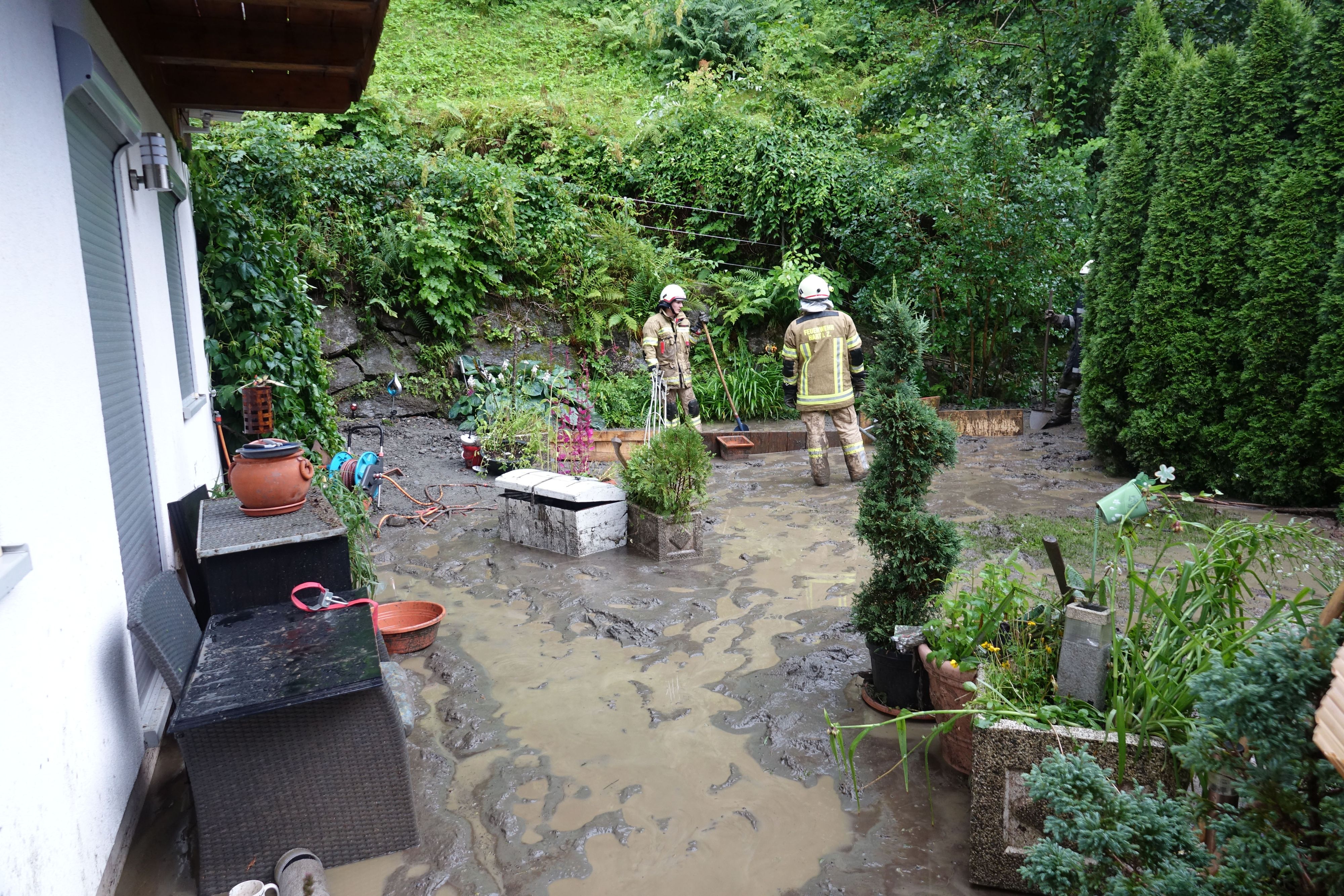 Schwere Unwetter haben Anfang der Woche erneut das Tiroler Stubaital und Teile Kärntens getroffen und für Millionenschäden gesorgt.