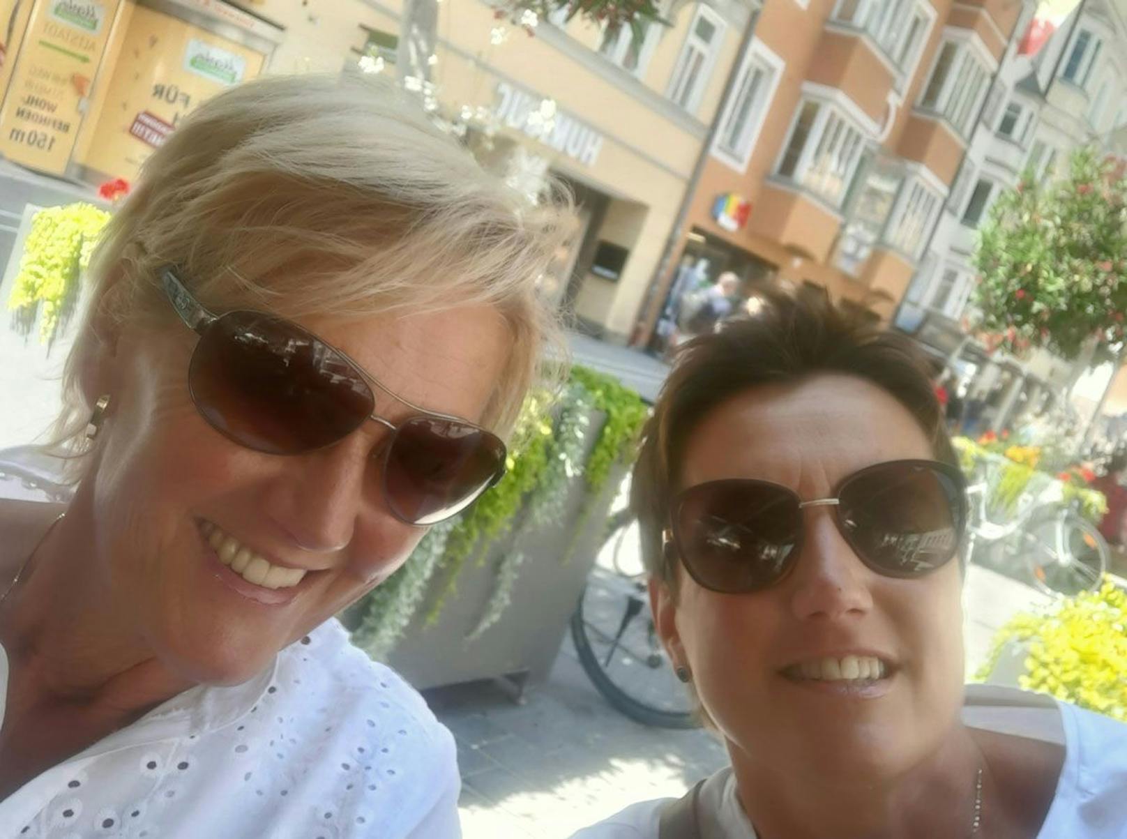 Herta und Angela bei ihrem Wochenendtrip in Innsbruck.