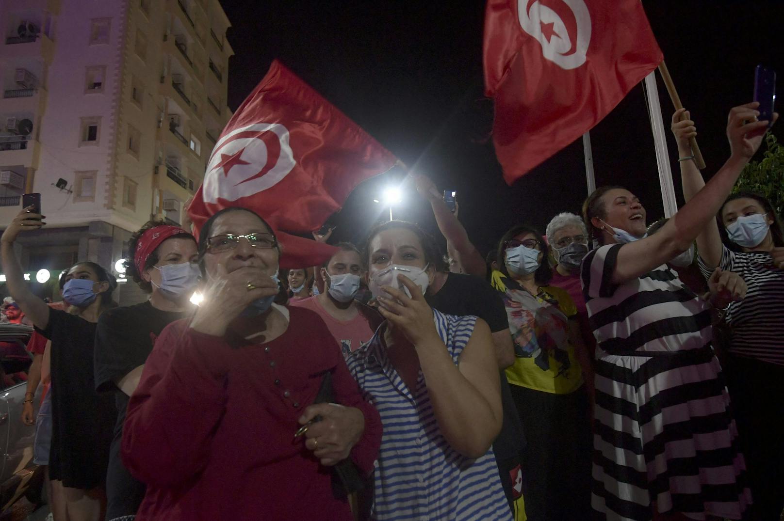 Massenproteste in der Hauptstadt Tunis