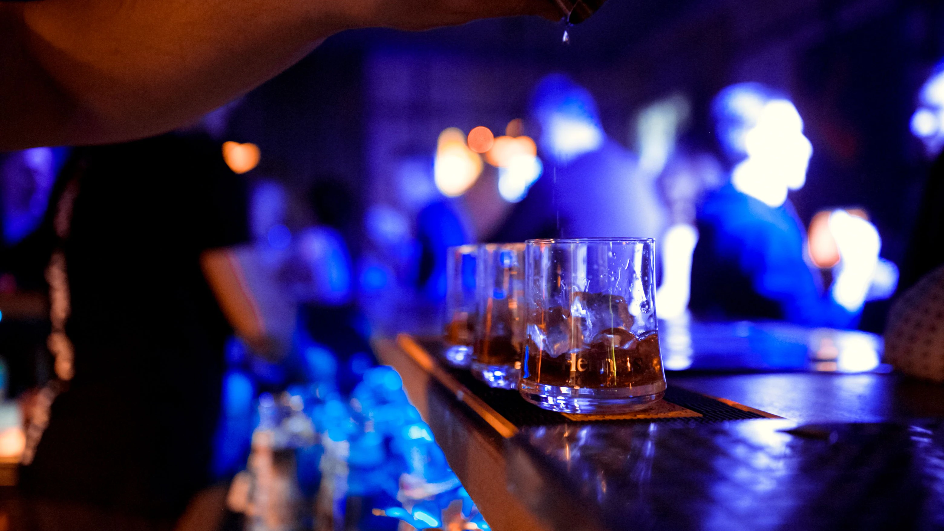 Eine Person wurde nach einem Bar-Besuch in Klagenfurt positiv getestet (Symbolbild).