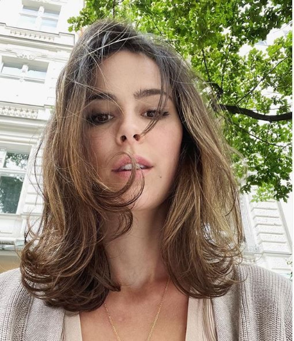 Erst kürzlich ließ Lena Meyer-Landrut Haare fallen – nun sieht sie wieder anders aus. 