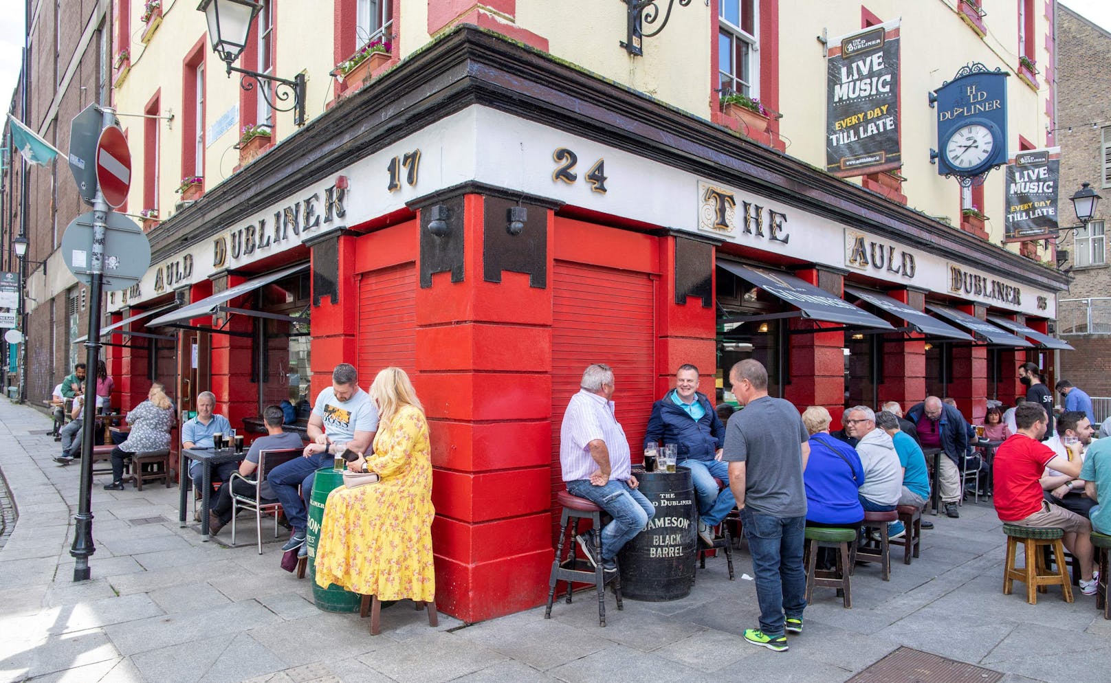 Pubs in Irland dürfen nun auch die Innenräume öffnen.