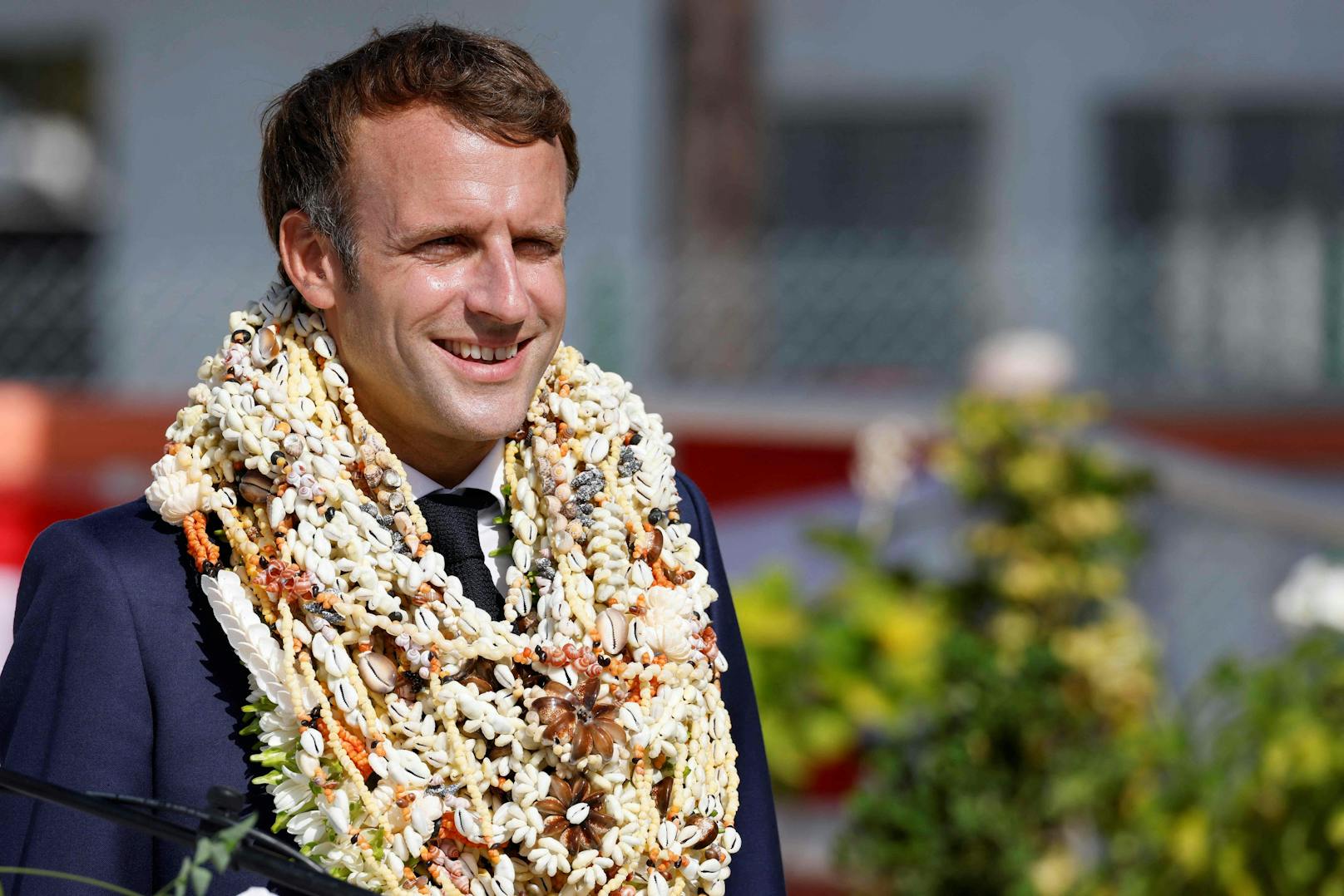 Für Macron ist es die erste Reise in das Überseegebiet Französisch-Polynesien.