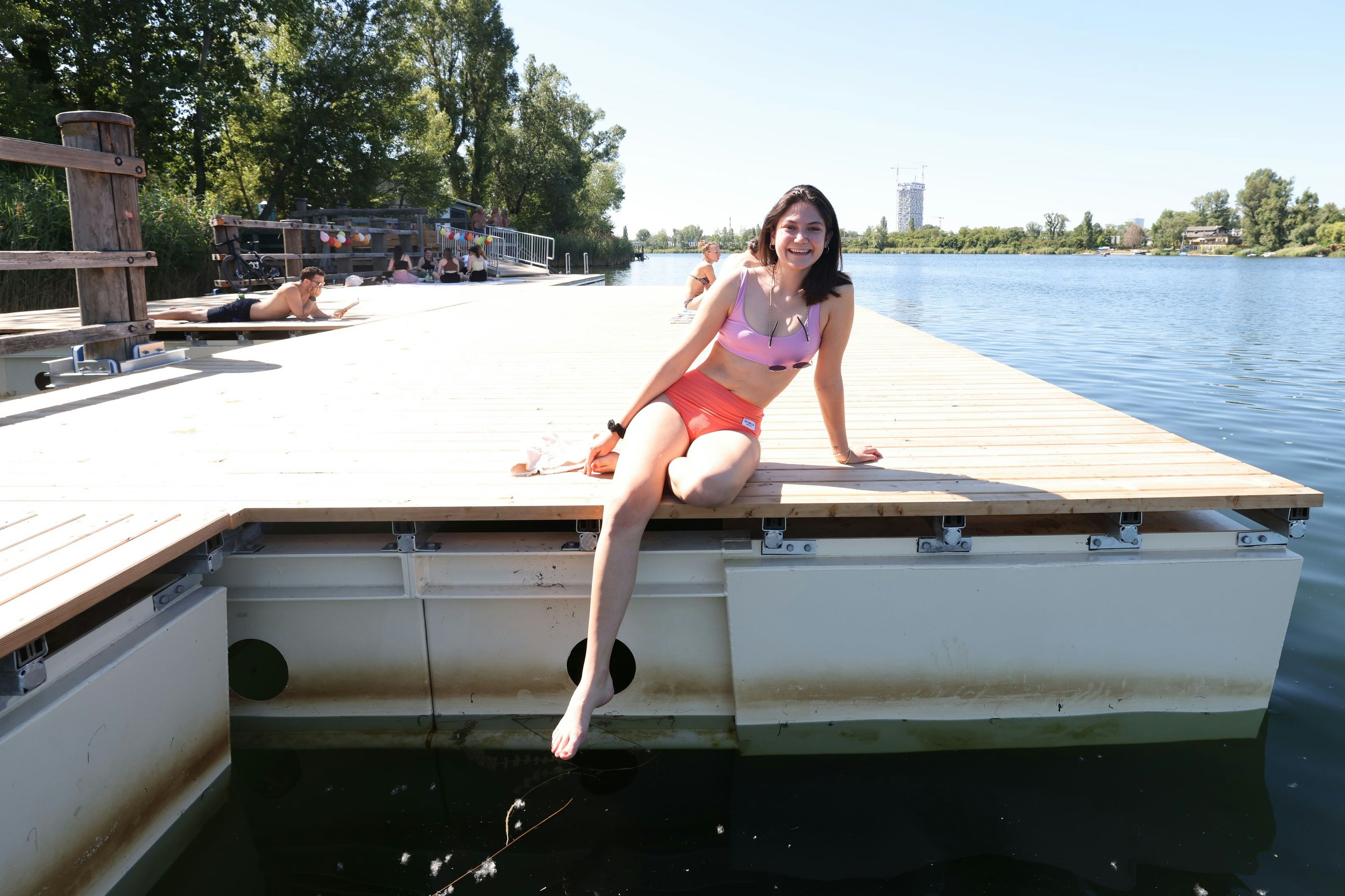 Die neuen Stege an der Alten Donau laden zum Sonnenbaden und Abtauchen ein.