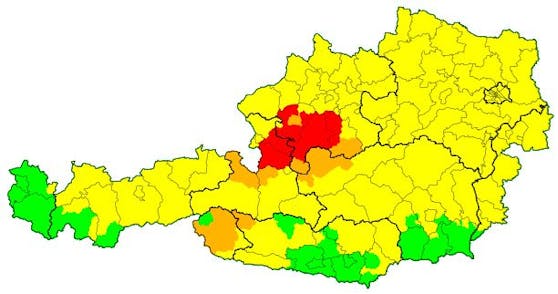 Unwetter: Warnung vor Gewitter und Hagel in Salzburg und Oberösterreich. Stand 17.40 Uhr, 27. Juli 2021