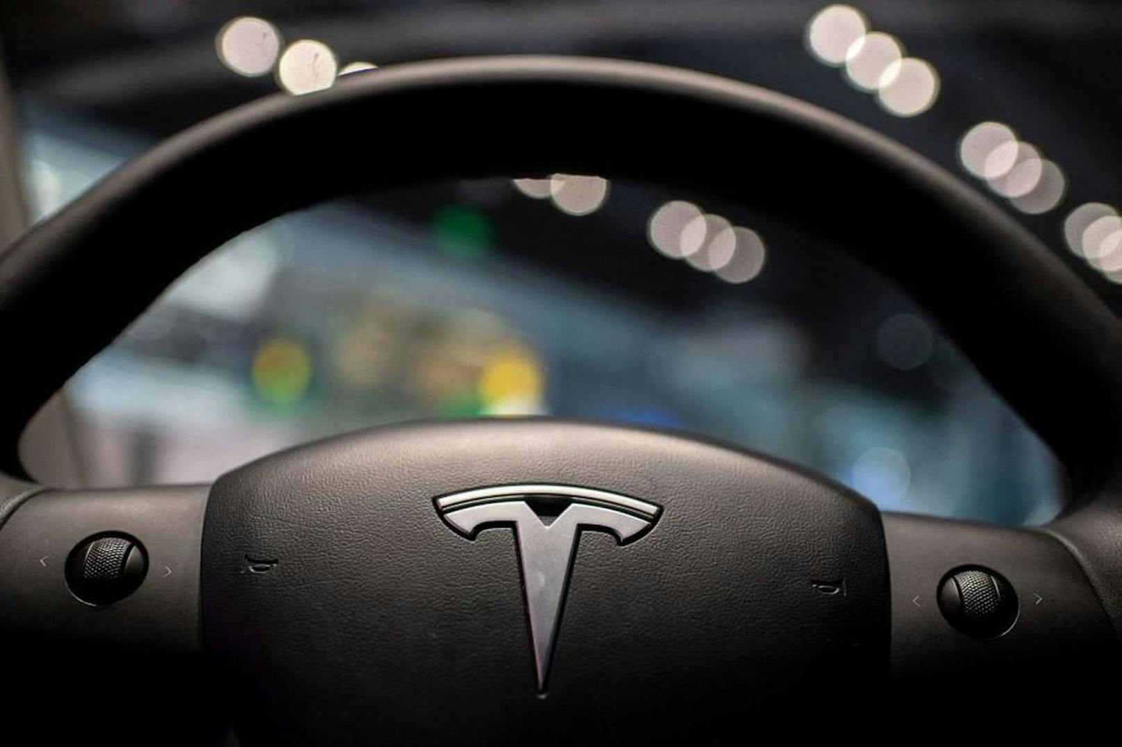 Tesla erzielte im letzten Quartal einen Umsatz von zwölf Milliarden Dollar.