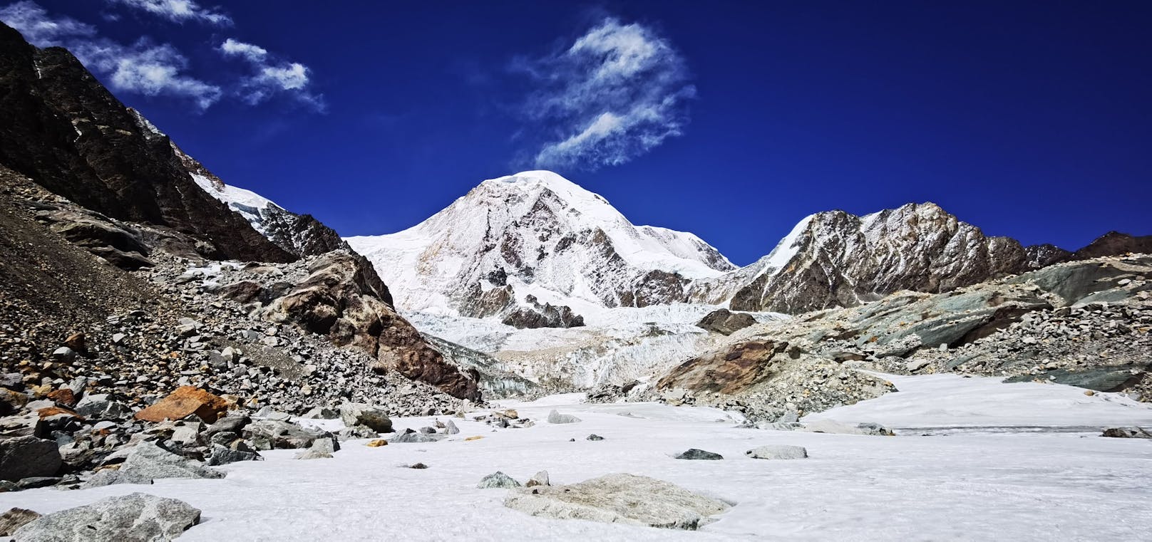 In Eisproben aus Tibet haben Forschende lebende Urzeit-Viren gefunden.