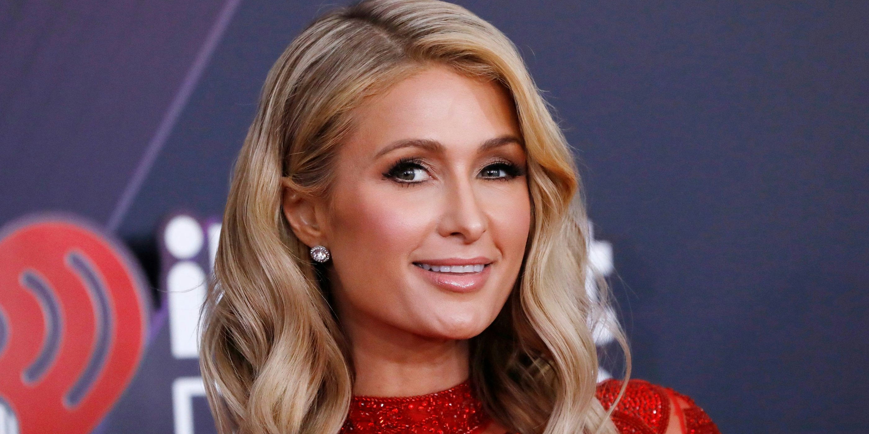 Paris Hilton reagierte auf die Schwangerschaftsgerüchte.