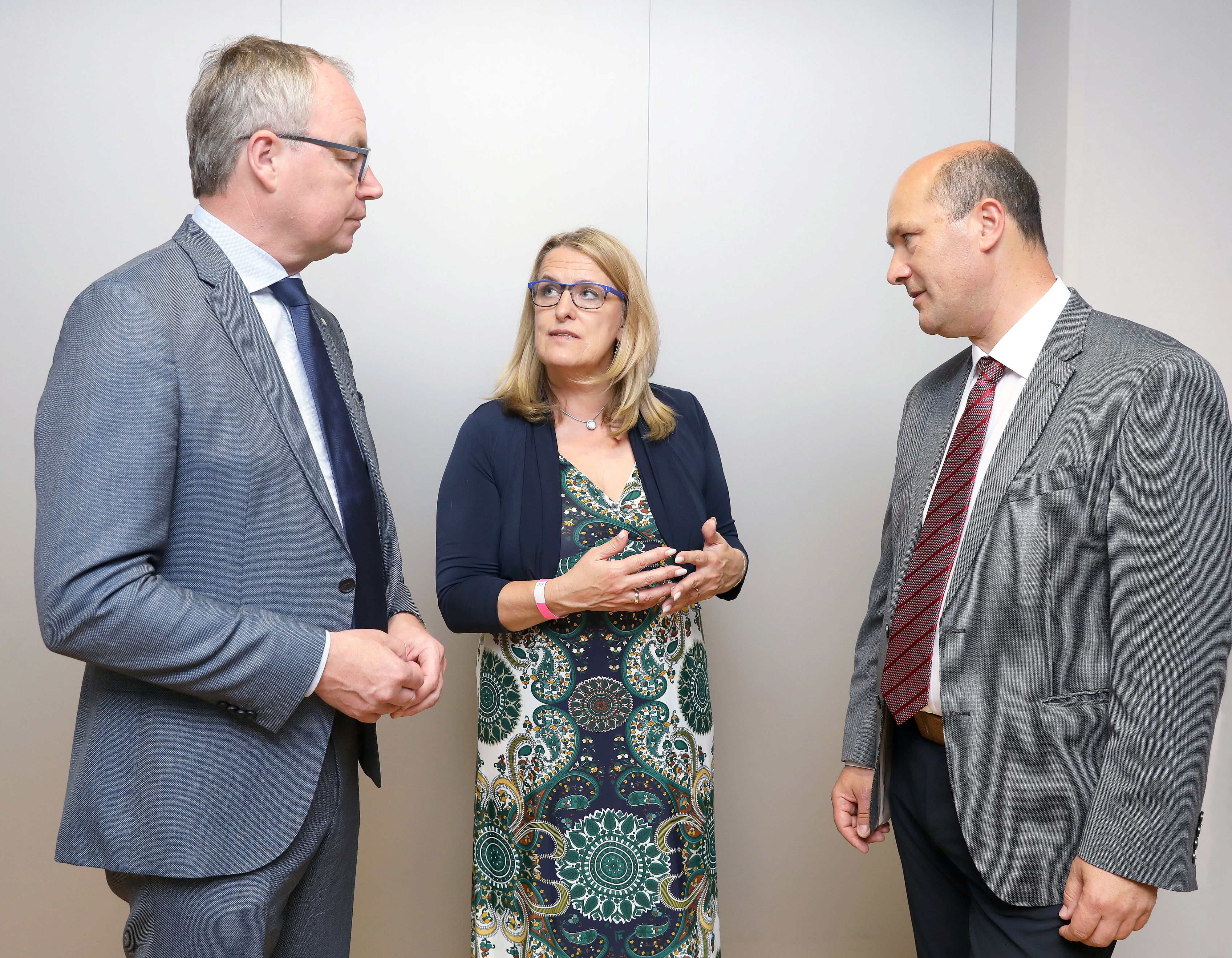 Stephan Pernkopf mit Ulrike Königsberger-Ludwig und Johannes Pressl