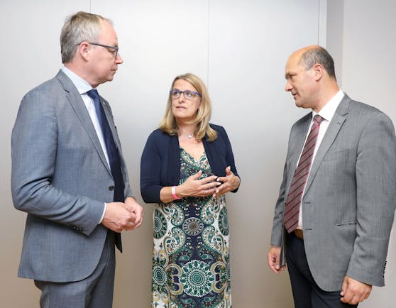 Stephan Pernkopf mit Ulrike Königsberger-Ludwig und Johannes Pressl