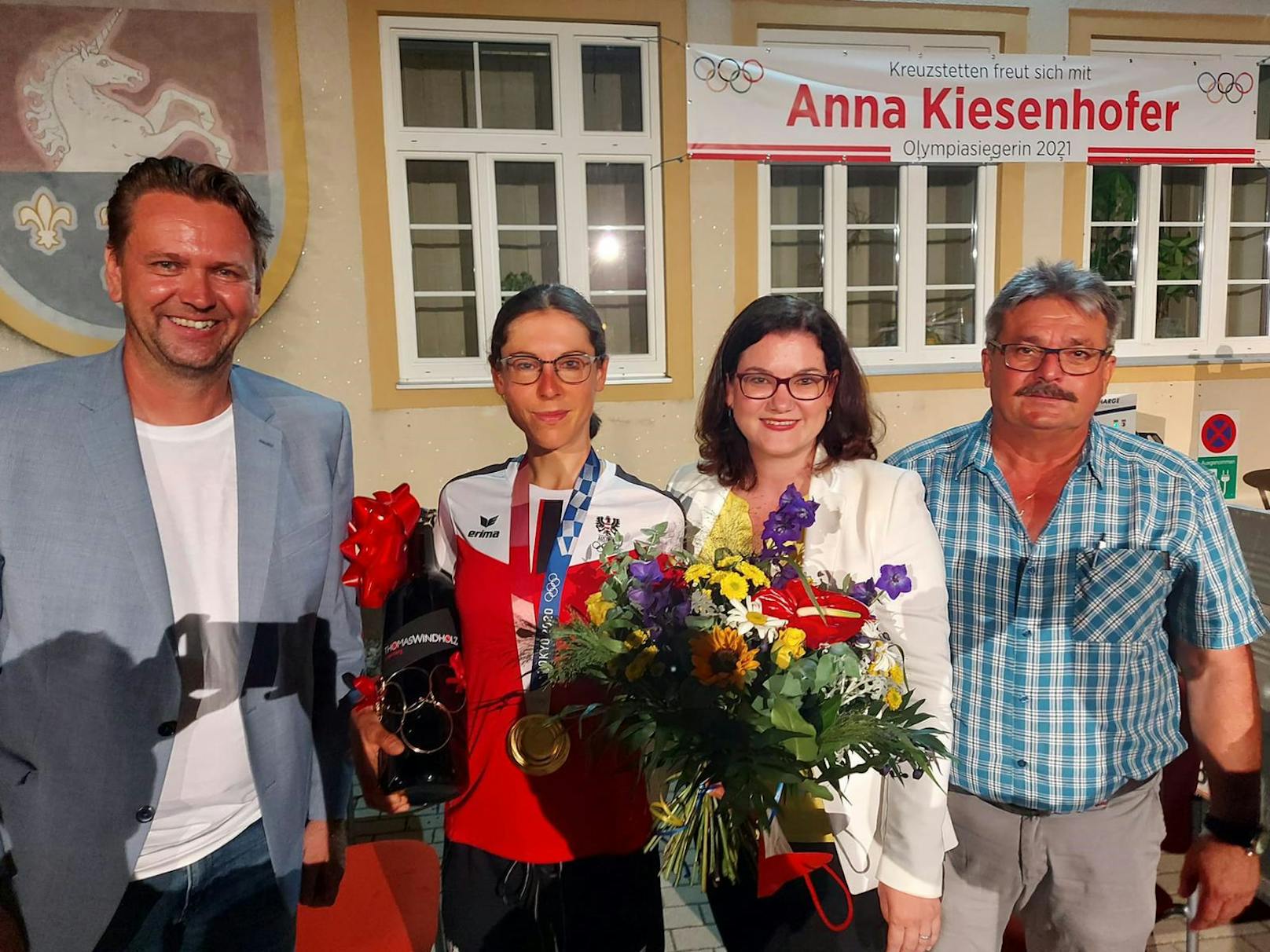 Olympiasiegerin Anna Kiesenhofer beim Empfang in Niederkreuzstetten.