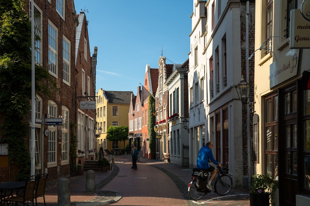 Blick in die schmalen Straßen von Leer, Niedersachsen. (Symbolbild)