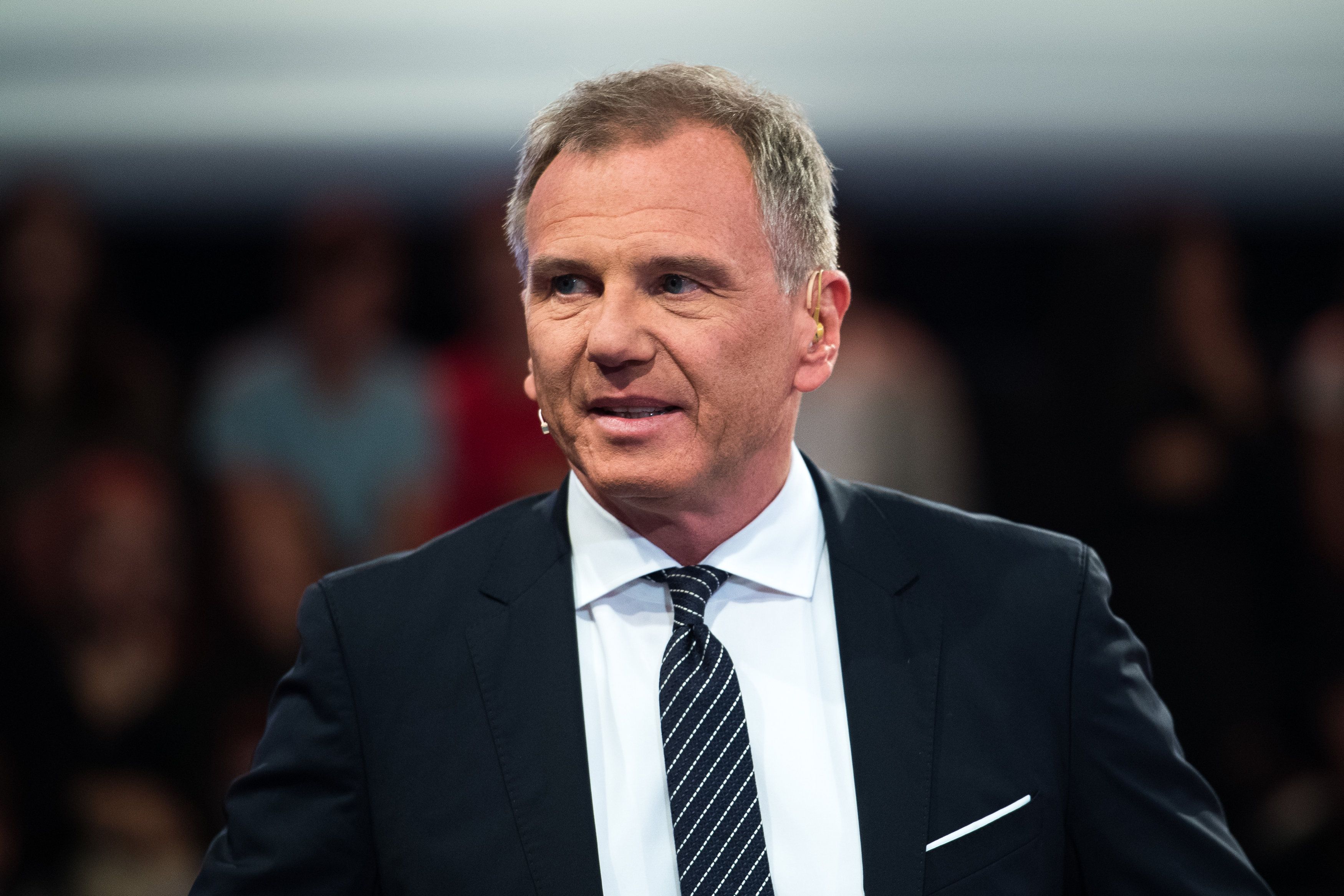 ORF-Moderator Armin Wolf bleibt lieber der ZIB2 treu, als mit Wrabetz um den Chefsessel zu rittern.