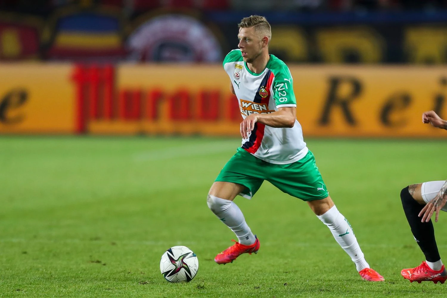 Zieht es Maxi Ullmann nach Deutschland?