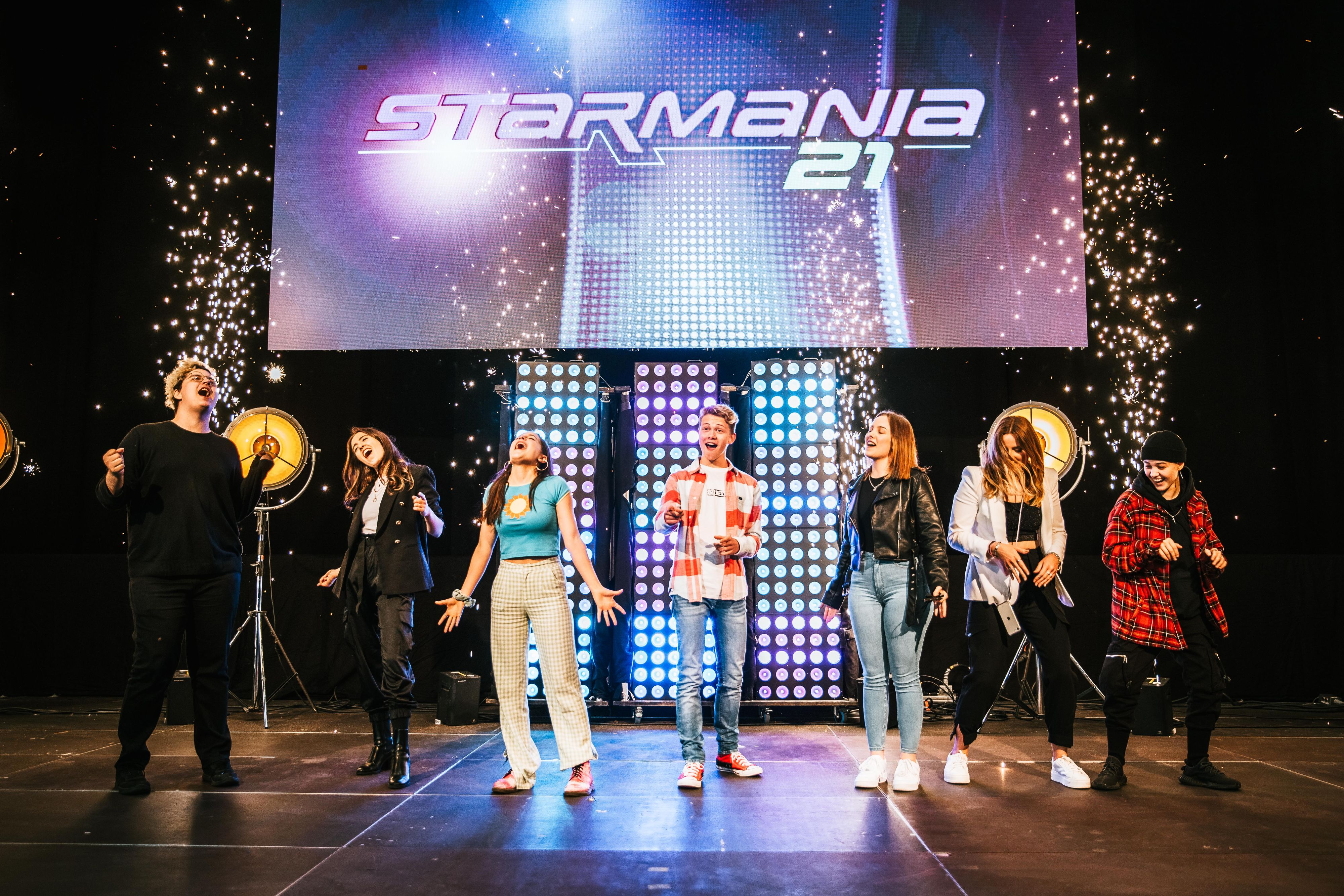 vlnrPhilippPiller_StefanieMayer_AllegraTinnefeld_DavidMannhart_LauraKozul_JuliaWastian_VanessaDulhofer