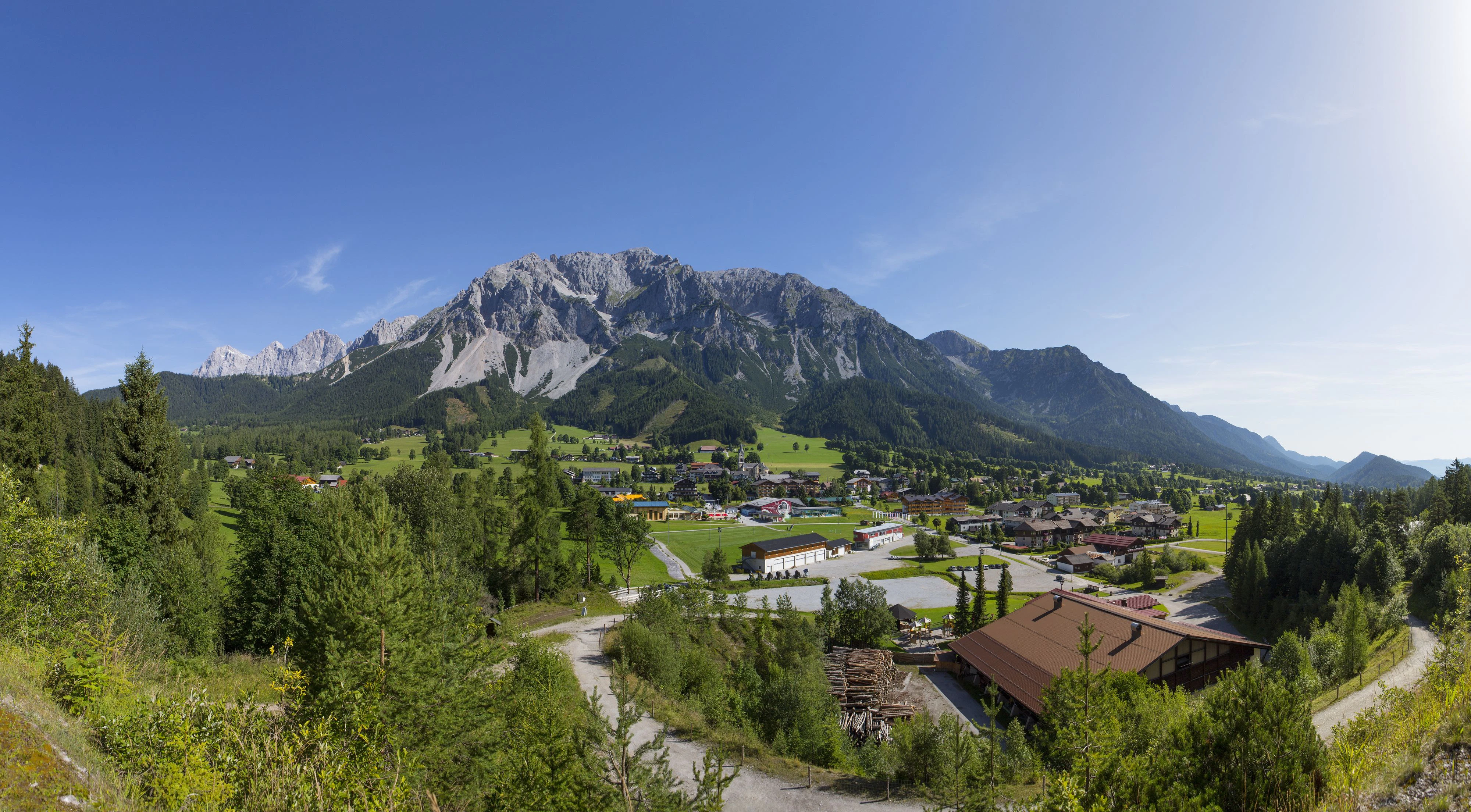 Blick auf Ramsau am Dachstein. Symbolbild