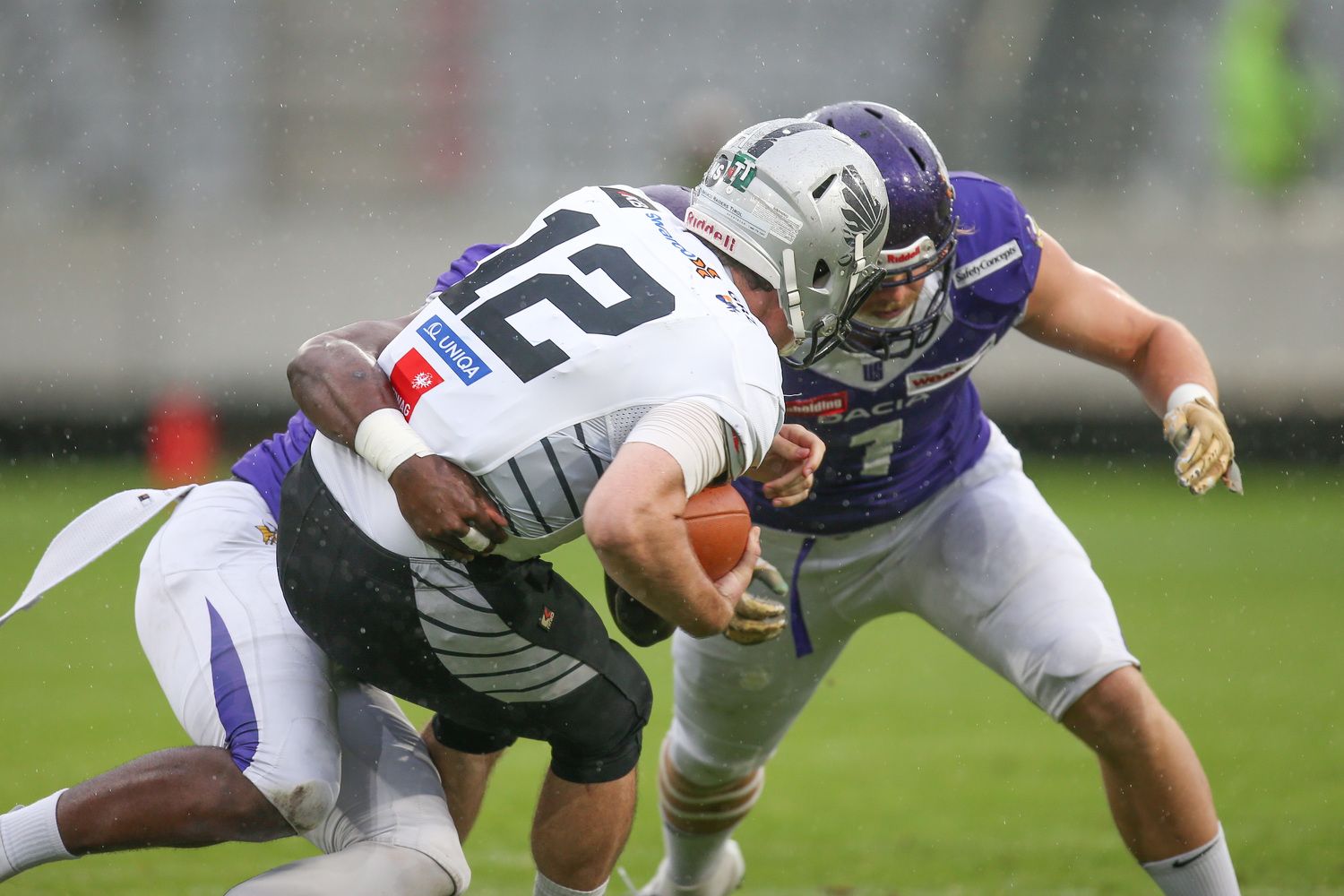 Die Raiders schlagen die Vikings. 