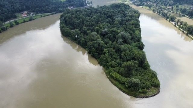 Vermutlich dürfte ein Schiff auf Grund gelaufen sein.