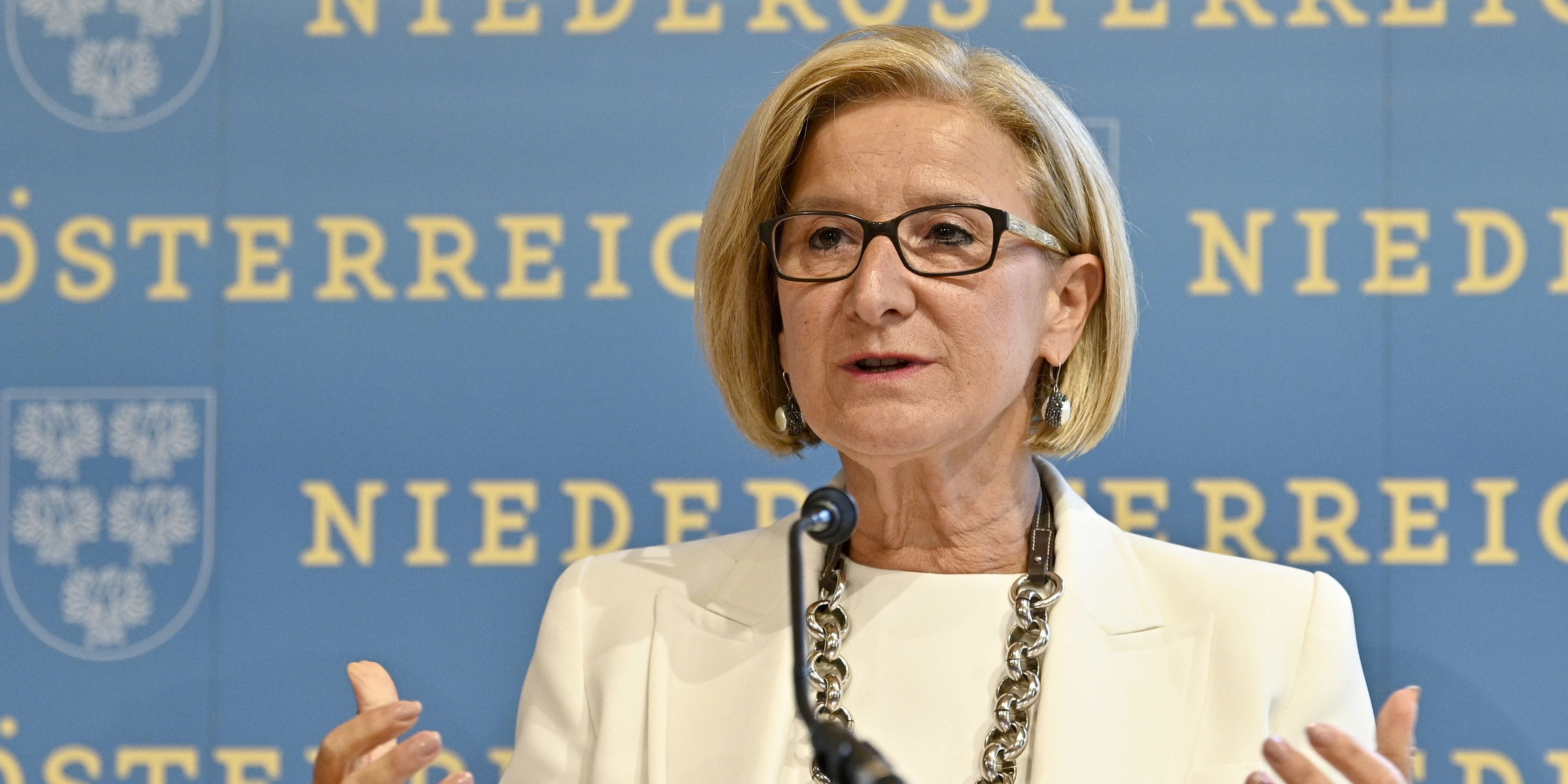 Alle neuen Landesbediensteten müssen geimpft sein, kündigte Landeshauptfrau Johanna Mikl-Leitner an.