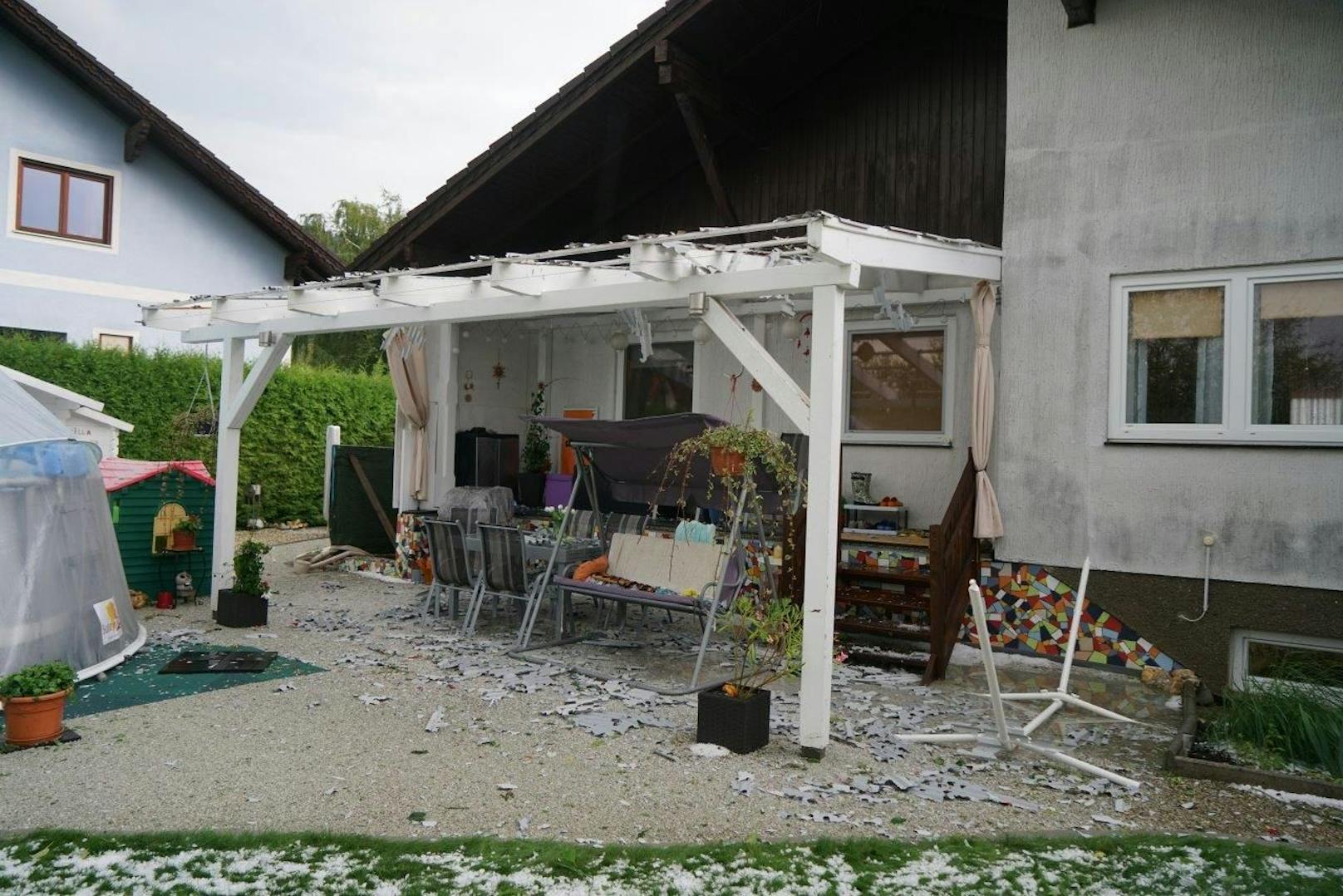 Heftige Unwetter haben am 30. Juli 2021 im Bezirk Neunkirchen (NÖ) schwere Schäden verursacht.