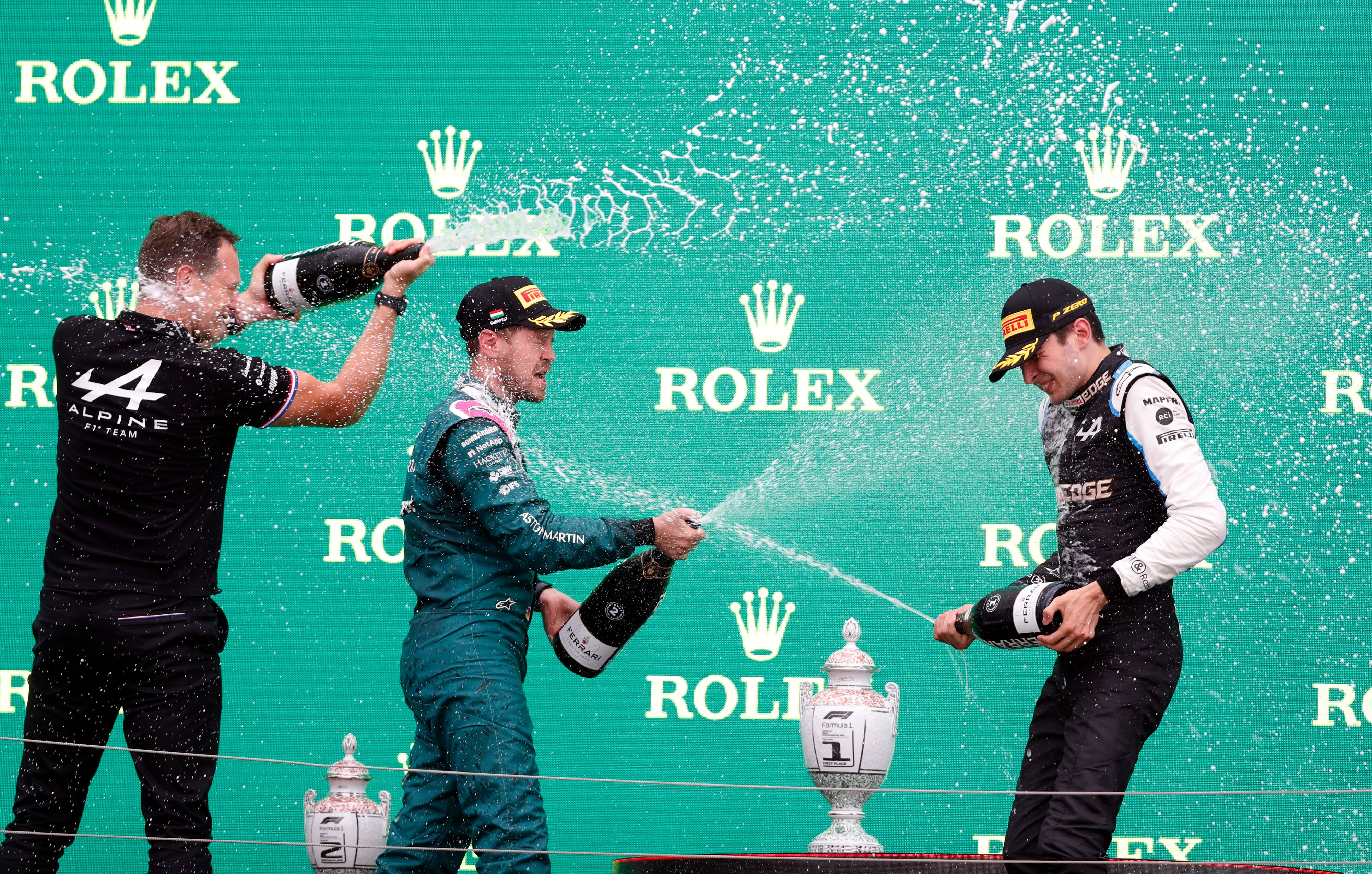 Hier jubelte Sebastian Vettel noch über Platz zwei hinter Esteban Ocon.