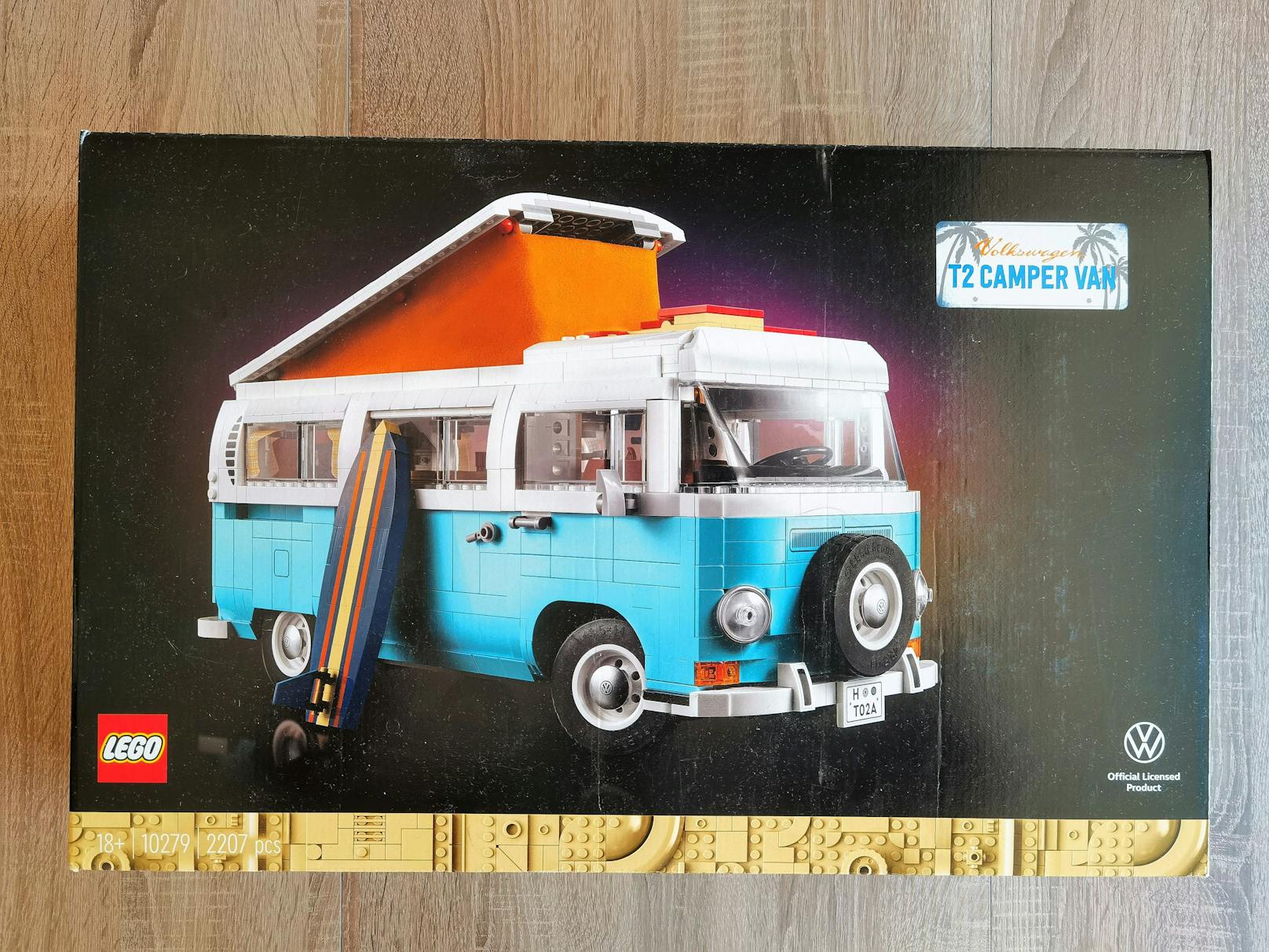 Es ist nicht der erste Bus der Spieleherstellers LEGO, aber der bisher interessanteste. Mit dem LEGO Volkswagen T2 Campingbus bedient der Hersteller nicht nur die VW-Fans und Retro-Liebhaber, ...