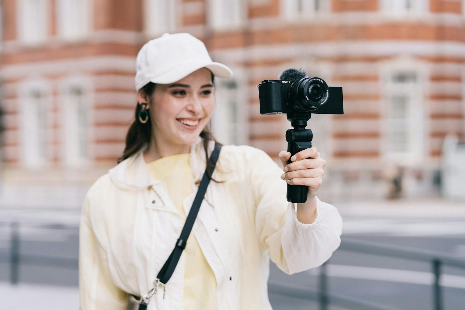 Sony stellt die Systemkamera ZV-E10 für Vlogger und Content Creator vor.