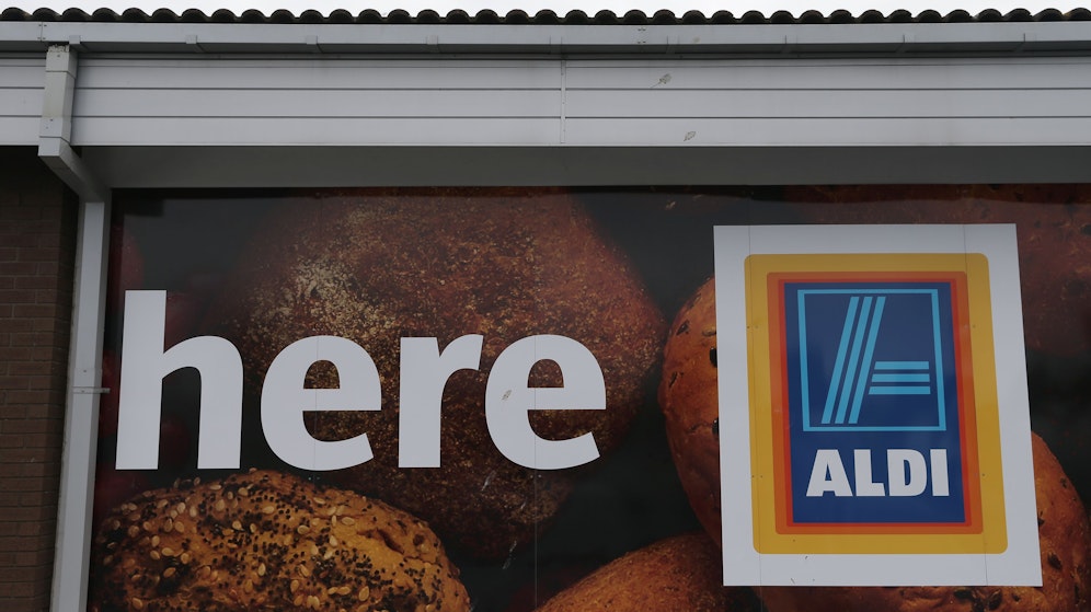 Aldi erhöht die Stundenlöhne von Lkw-Fahrern. Grund: Fahrermangel.