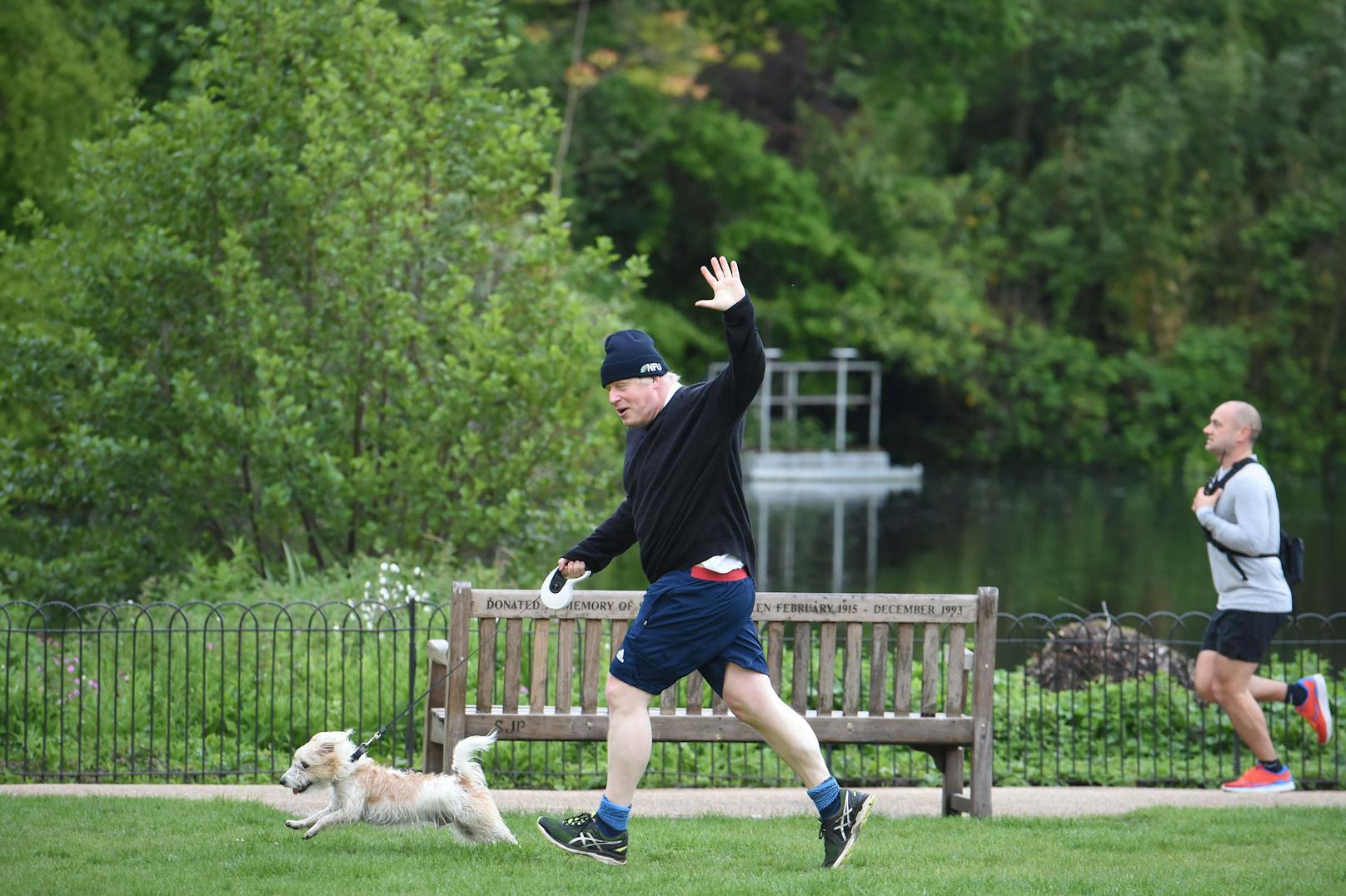 Brav! Fast jeden Tag geht der Premier mit seinem Wirbelwind joggen. 