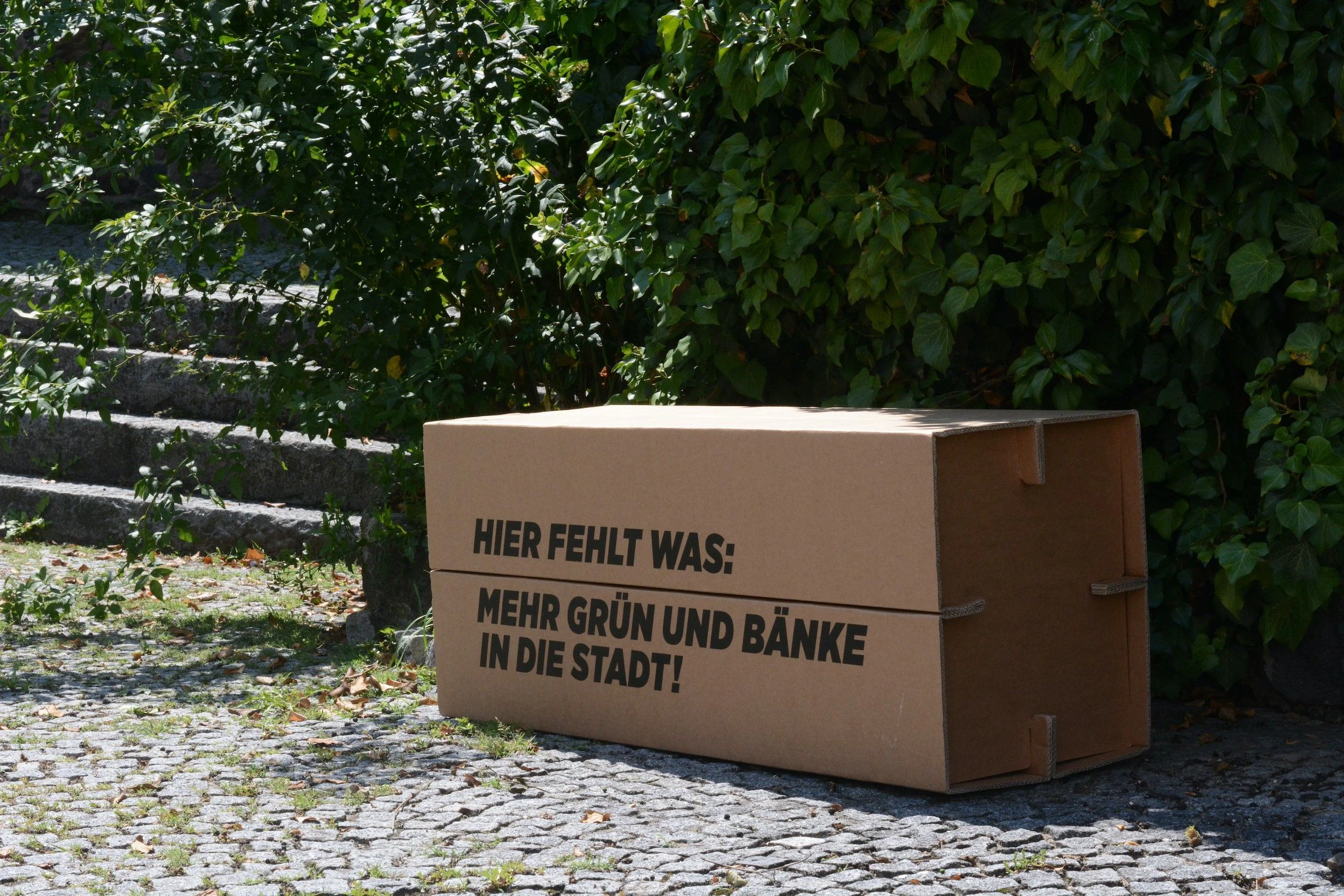 So sieht es aus, das Bankerl-to-go von den Grünen.
