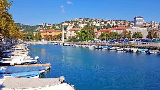 Die Hafenstadt Rijeka an der Kvarner Bucht gilt als das Tor zu den Inseln Kroatiens.