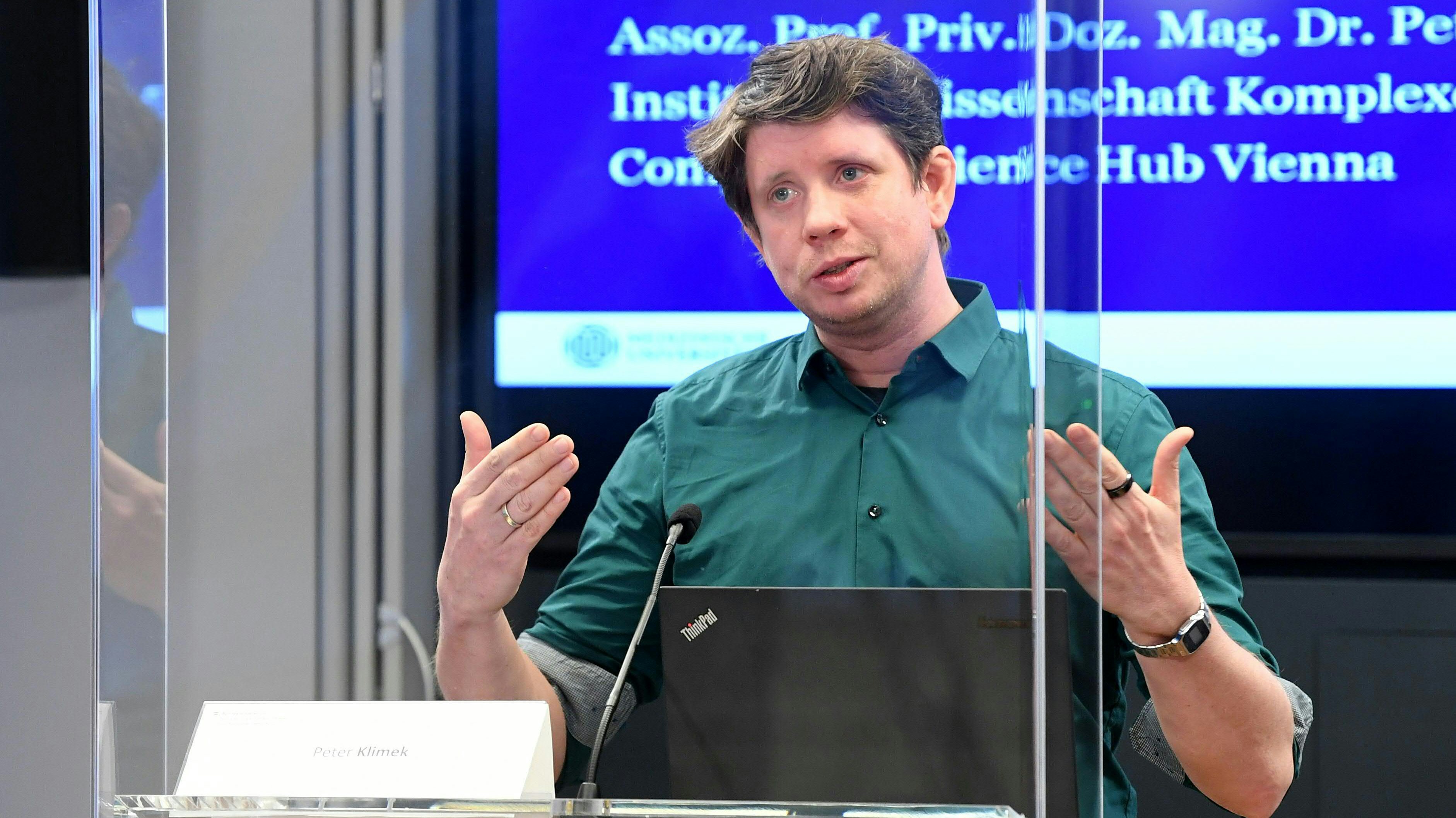 Komplexitätsforscher Peter Klimek