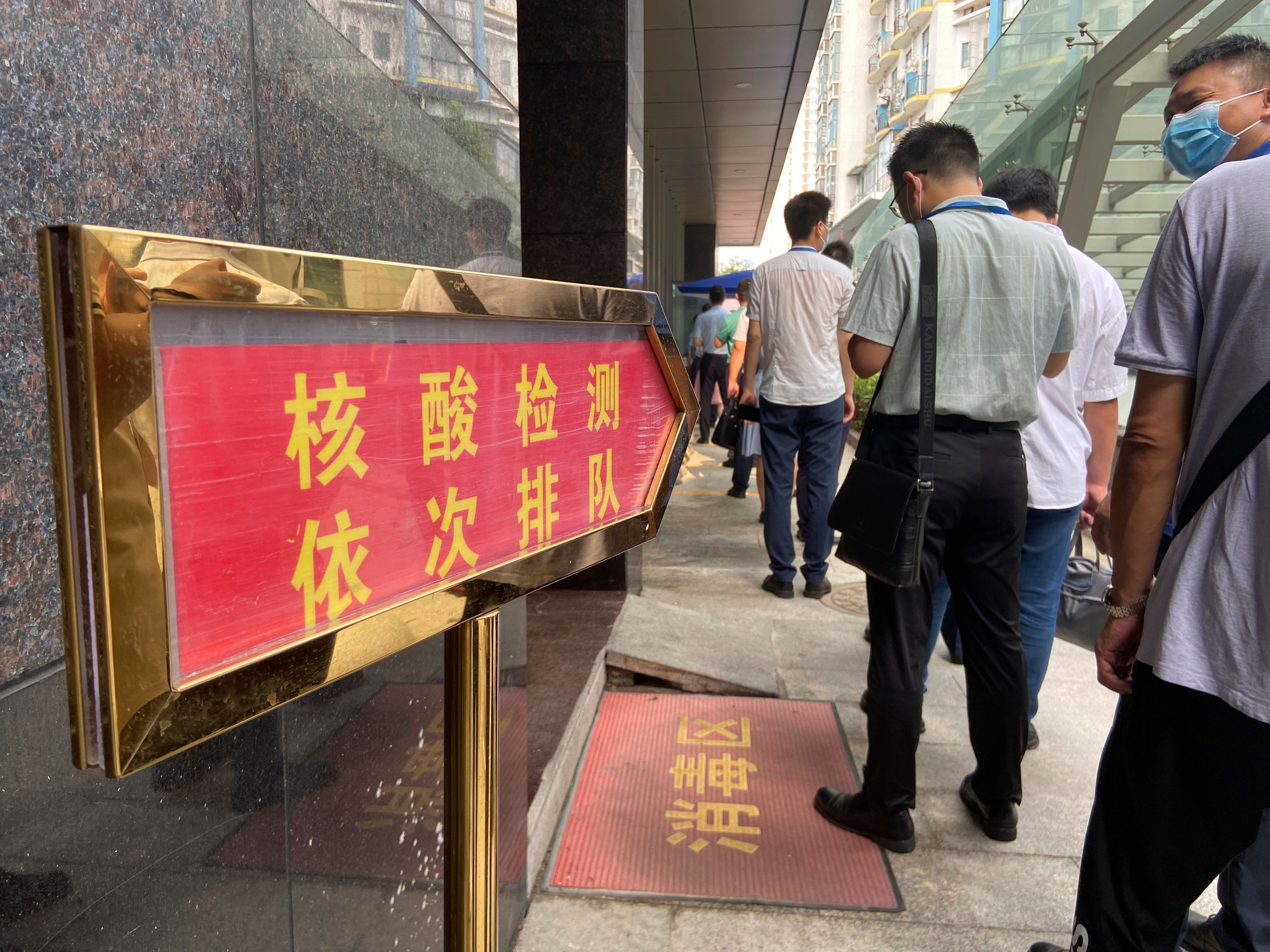 Nach einem 76-tägigen Lockdown gab es, abgesehen von wenigen lokalen Ausbrüchen seit vergangenem Sommer, so gut wie keine Infektionen in Wuhan mehr.