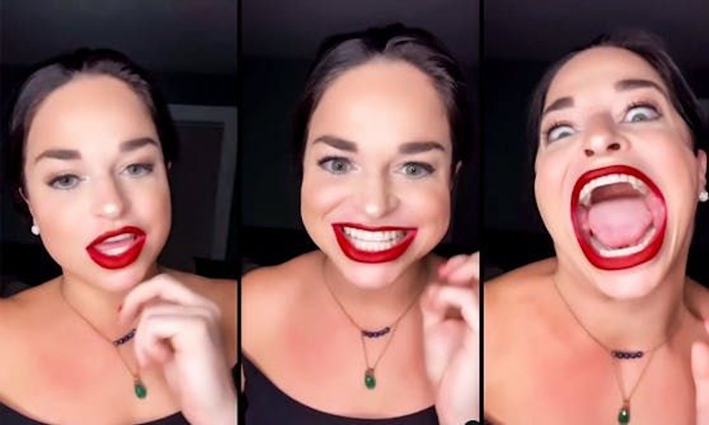 Eigentlich eine hübsche Erscheinung, bis sie den Mund öööööffnet.