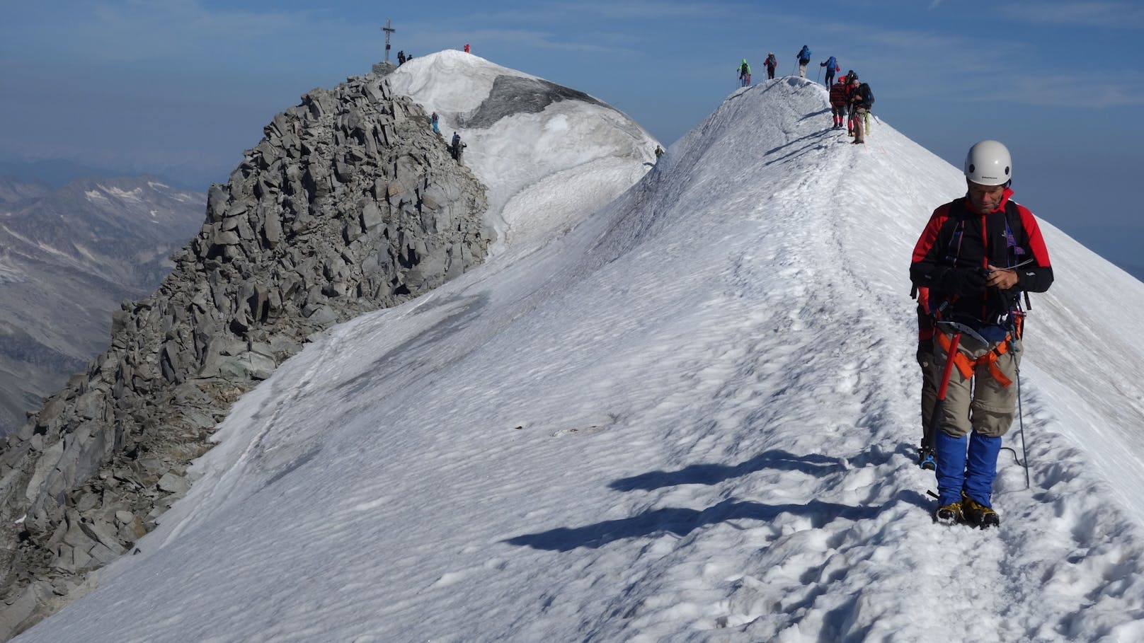 Der höchste Berg Salzburgs, der Großvenediger (3.657 Meter), hat schon viele Alpinisten in seinen Bann gezogen. Er gilt heute, 175 Jahre nach der Erstbesteigung, als "Evergreen".