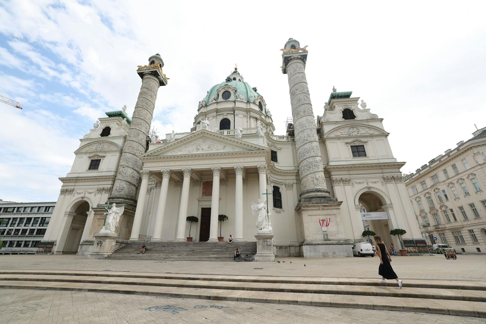 Die Wiener Karlskirche wurde Ziel einer Schmier-Attacke.