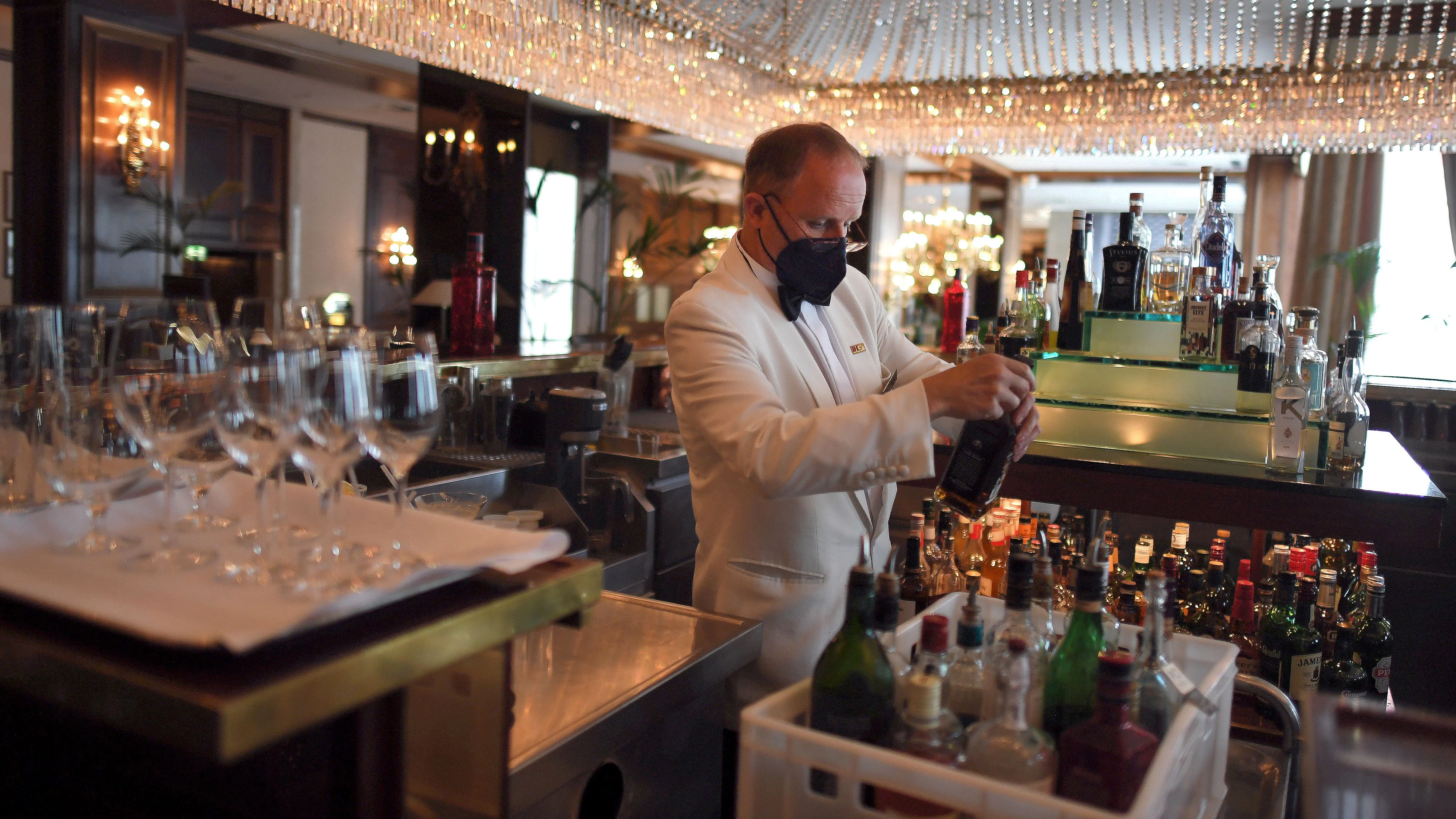 Eine Hotelbar in Wien
