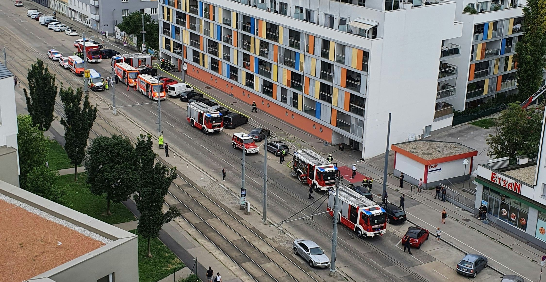 Die Feuerwehr und Rettung waren vor Ort.