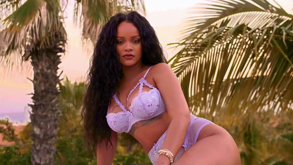 Rihanna wirbt für ihr Unterwäsche-Label 