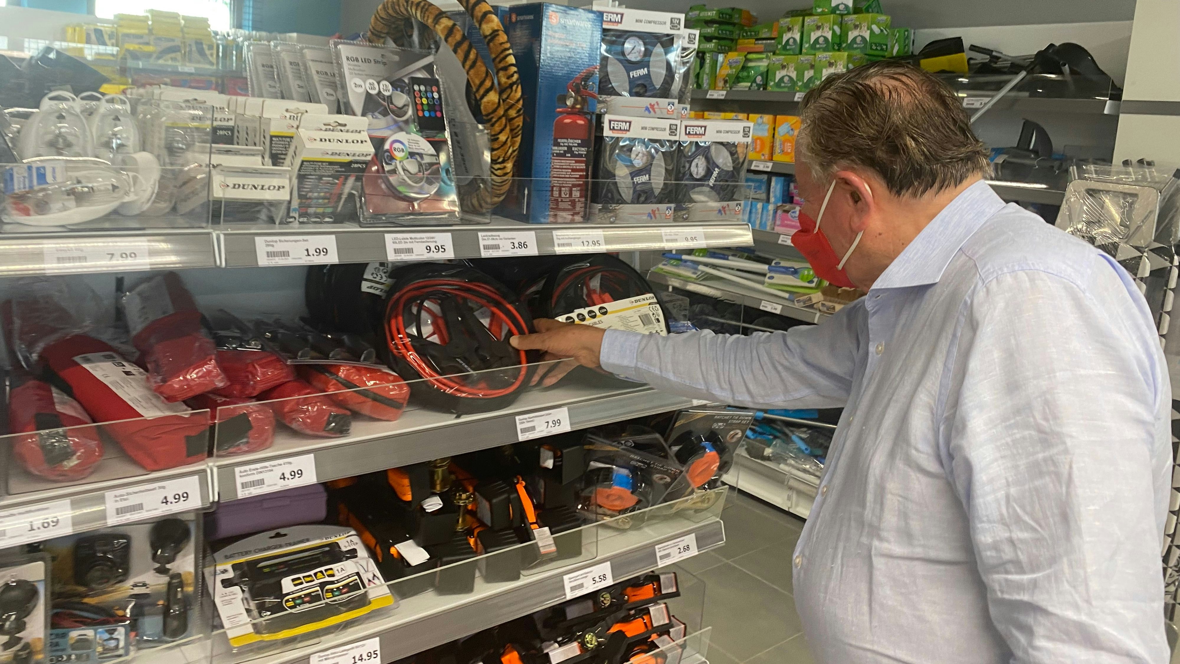 "Brauchen's Starterkabeln? Die kann man immer brauchen", so Mörtel