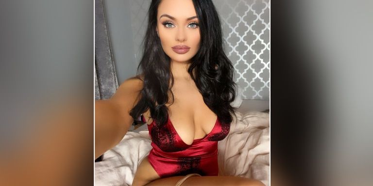 Amanda Sommer verdient jetzt mit erotischen Fotos Geld.