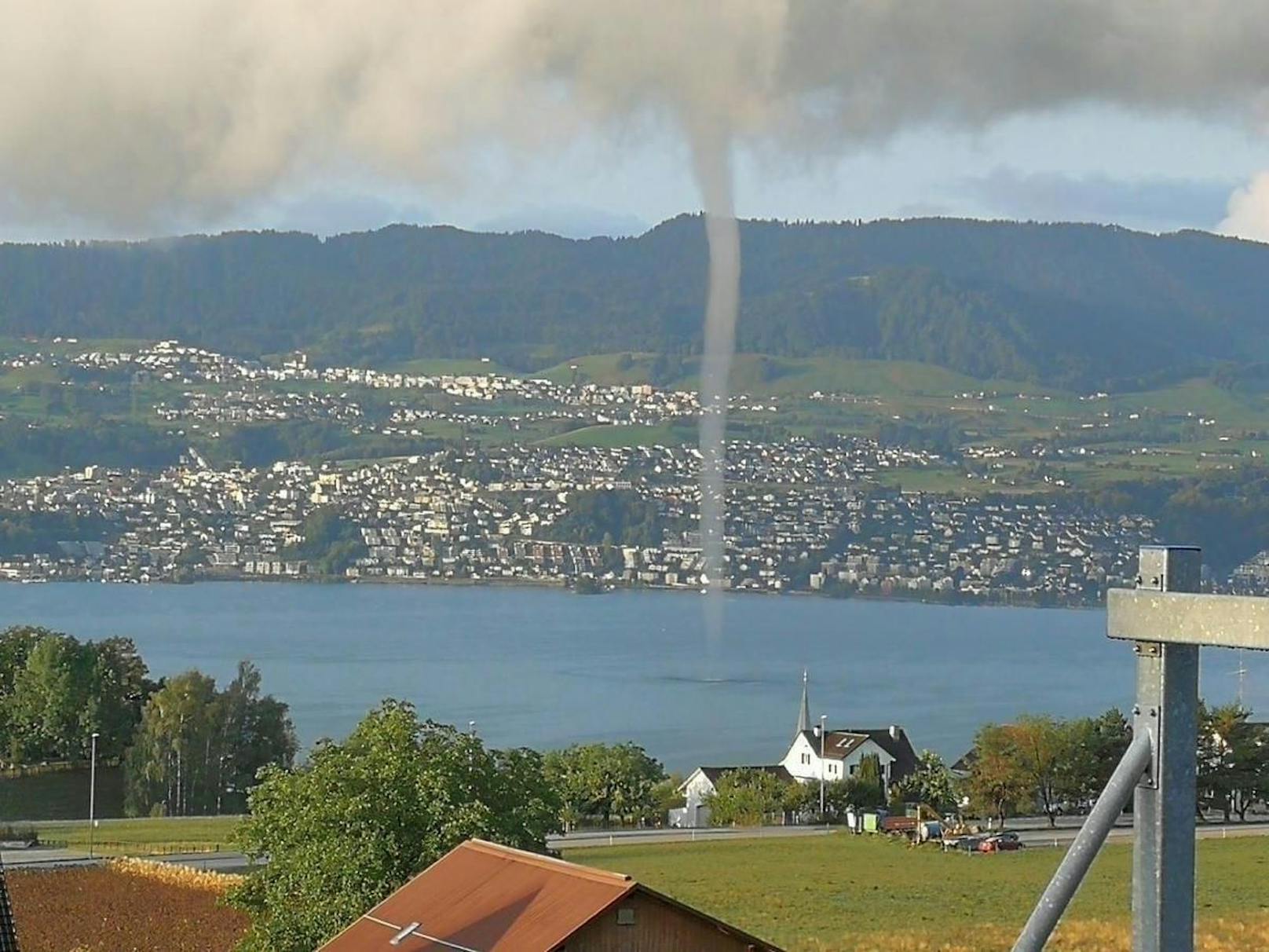 Diese stammt aus Sicht von Stäfa auf dem Zürichsee.
