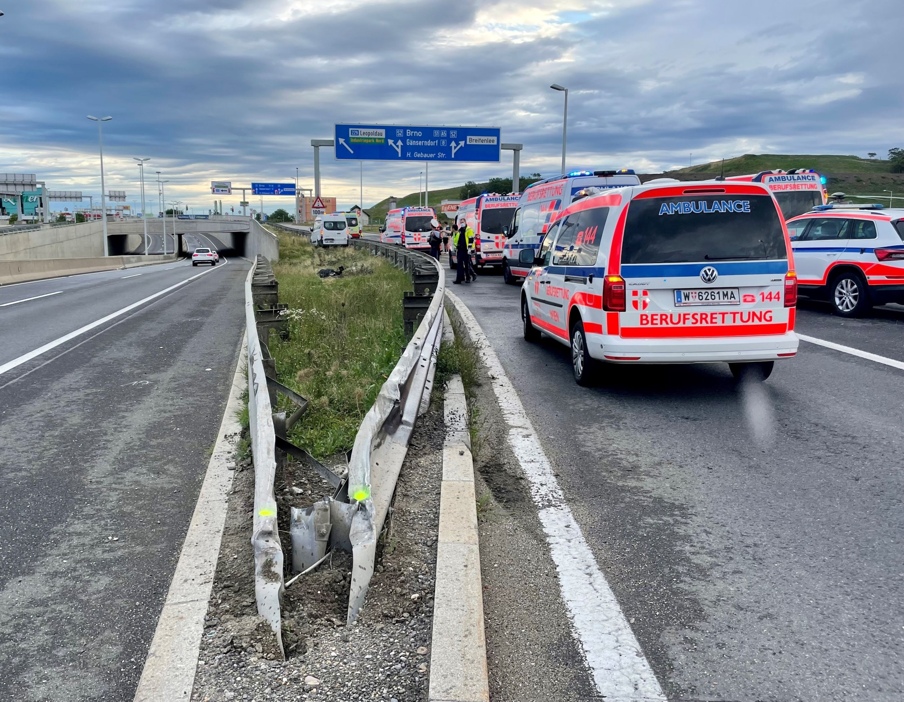 Sieben Verletzte bei Verkehrsunfall auf S2 am Sonntag um 6.30 Uhr.