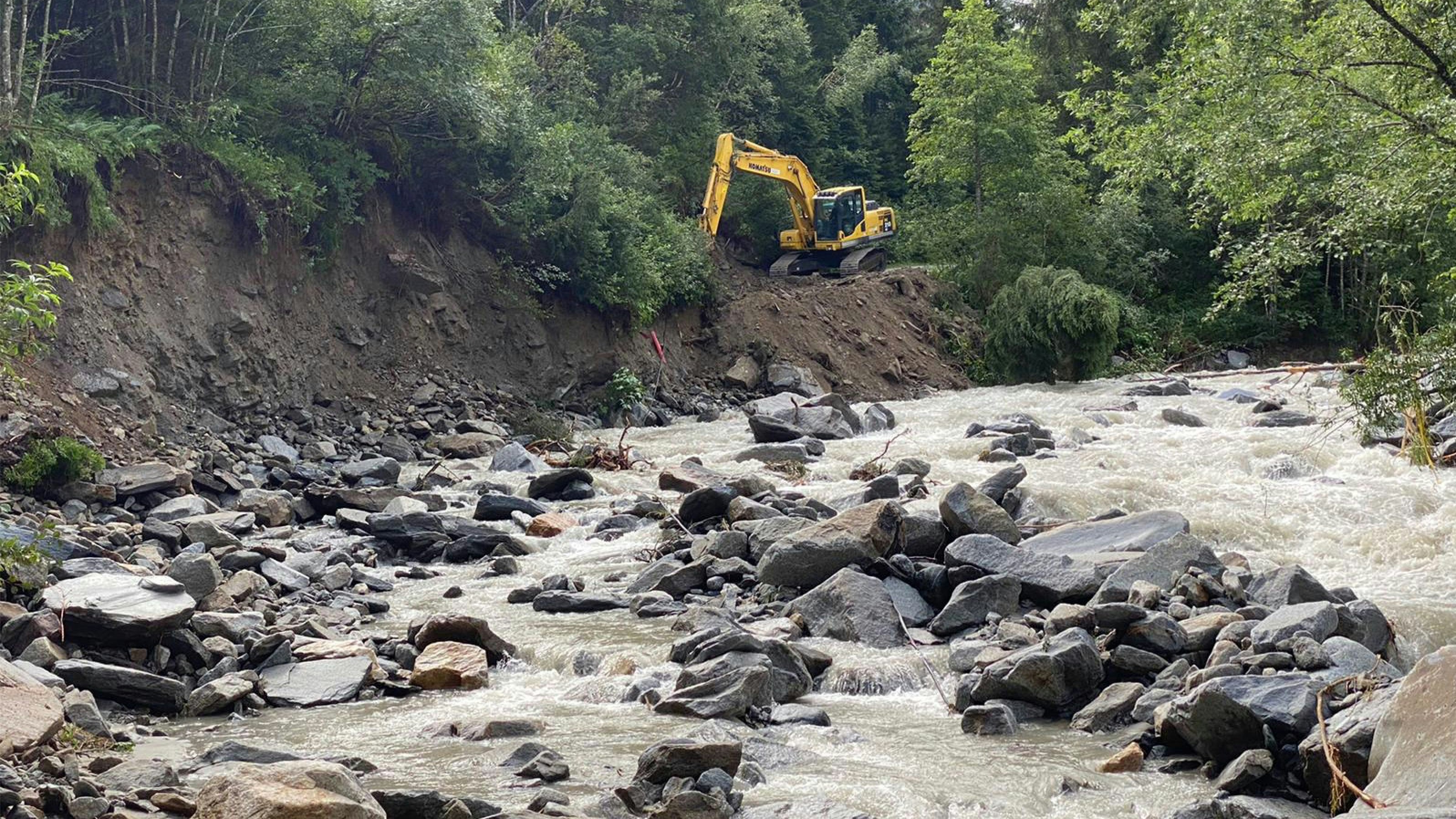 In Ginzling ging am Sonntagvormittag (08.08.2021) eine Mure nieder. Rund 100 Personen sind eingeschlossen. 