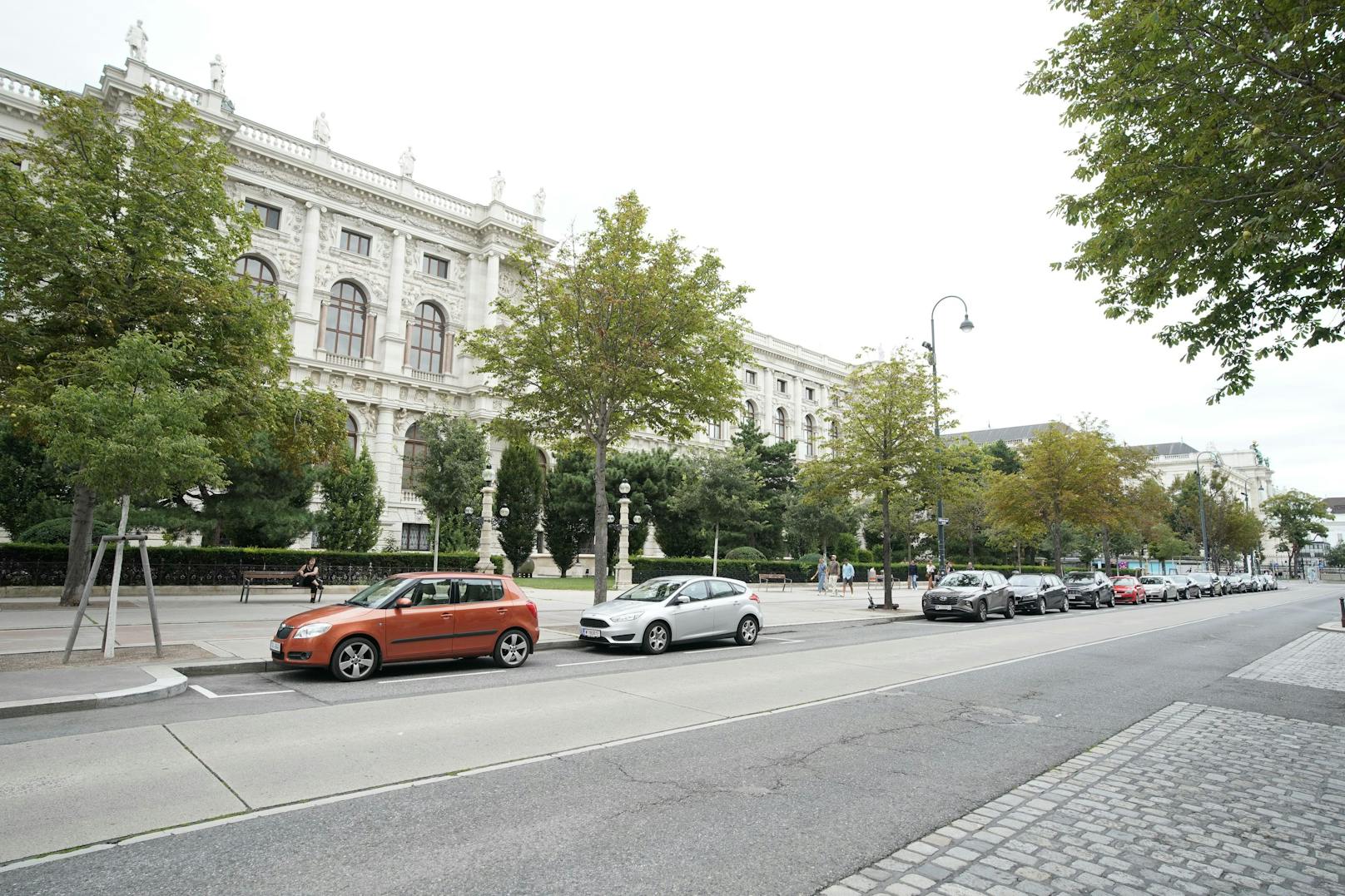 In der Babenbergerstraße in der Wiener Innenstadt war kein Platz für den Impfbus. Er musste auf den Europaplatz beim Westbahnhof ausweichen.