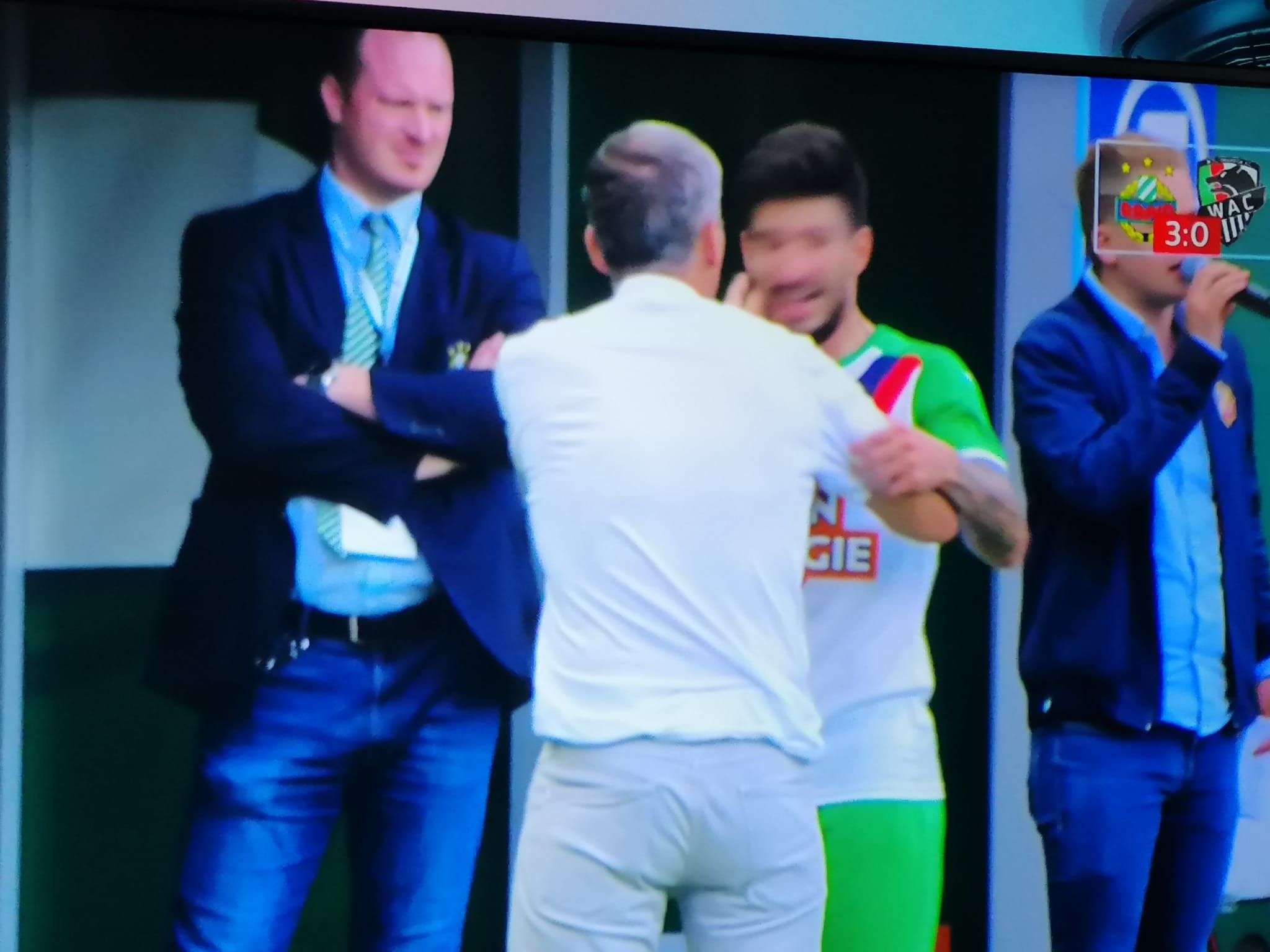 Kühbauer ohrfeigt Fountas