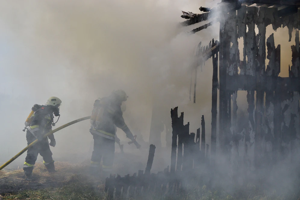 Die Feuerwehr im Atemschutzeinsatz.