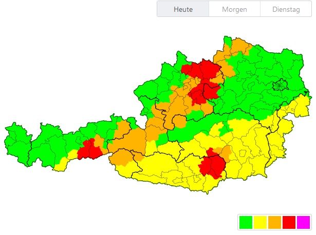 In fünf Bundesländern gelten rote Unwetter-Warnungen.